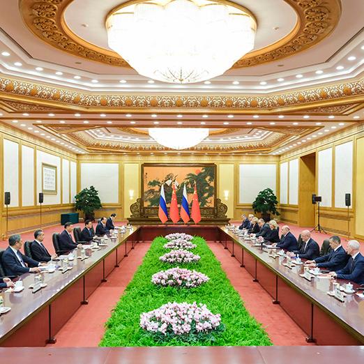 President Xi meets Russian prime minister