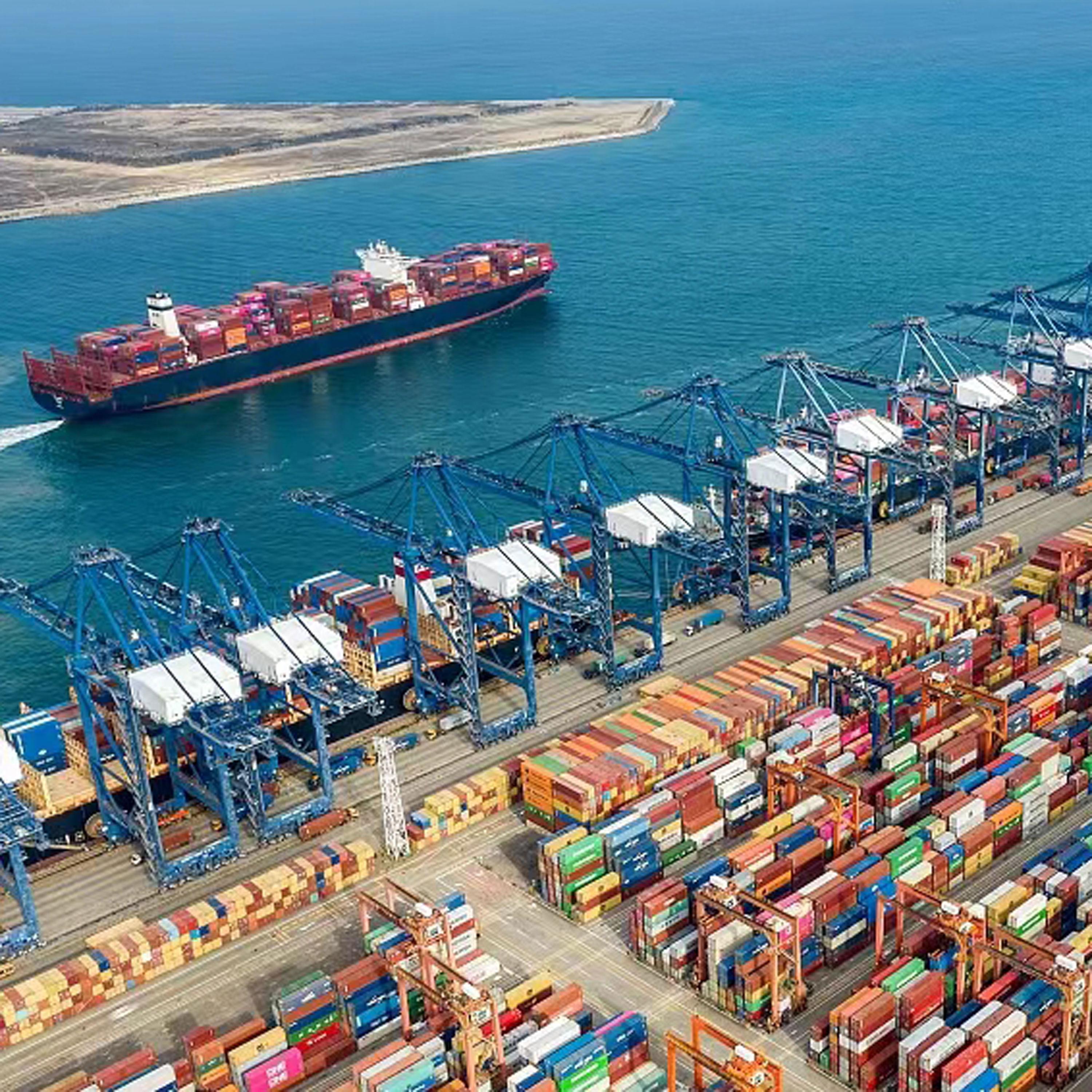 China, US commerce ministers discuss trade, sanctions over phone