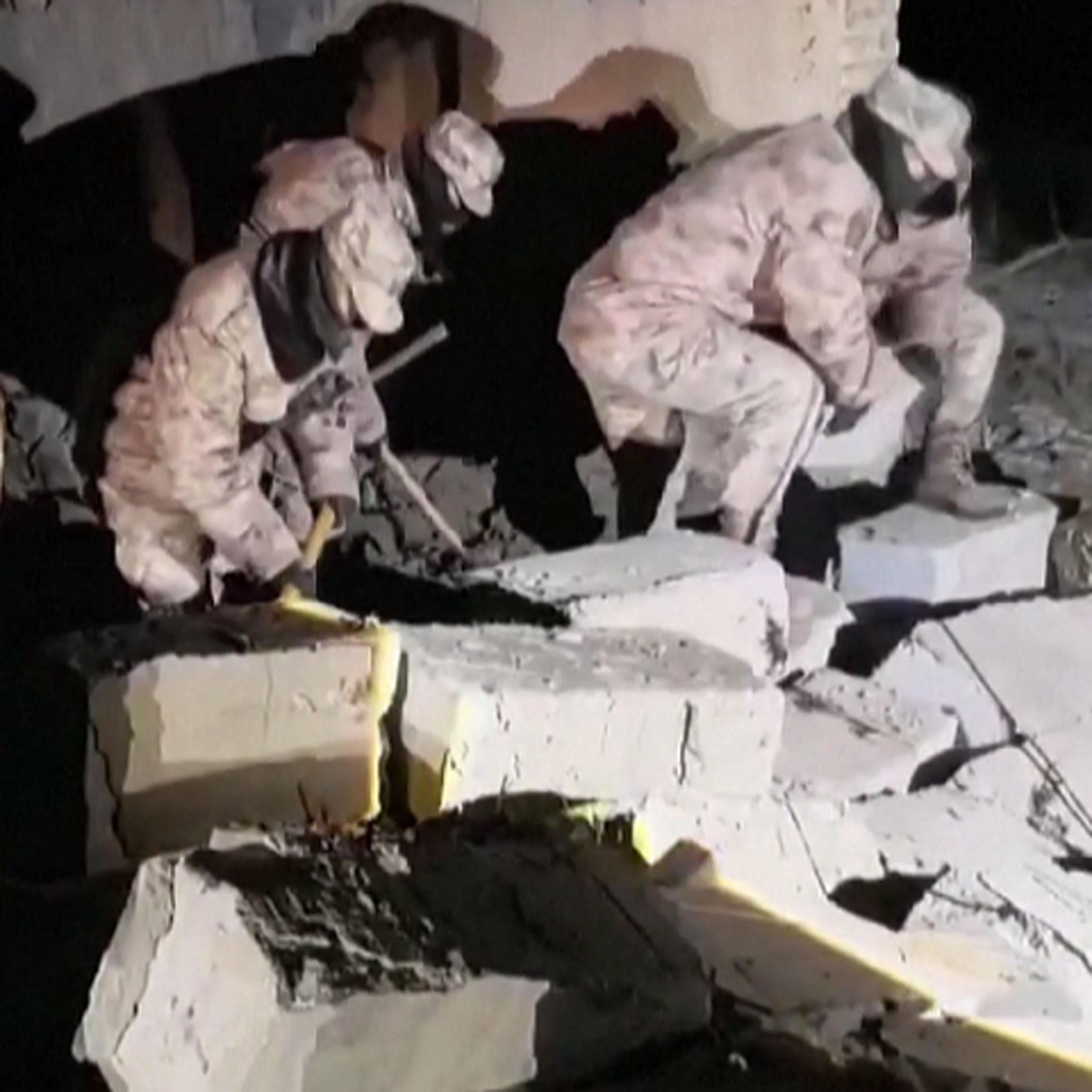 Three people killed in earthquake in Xinjiang