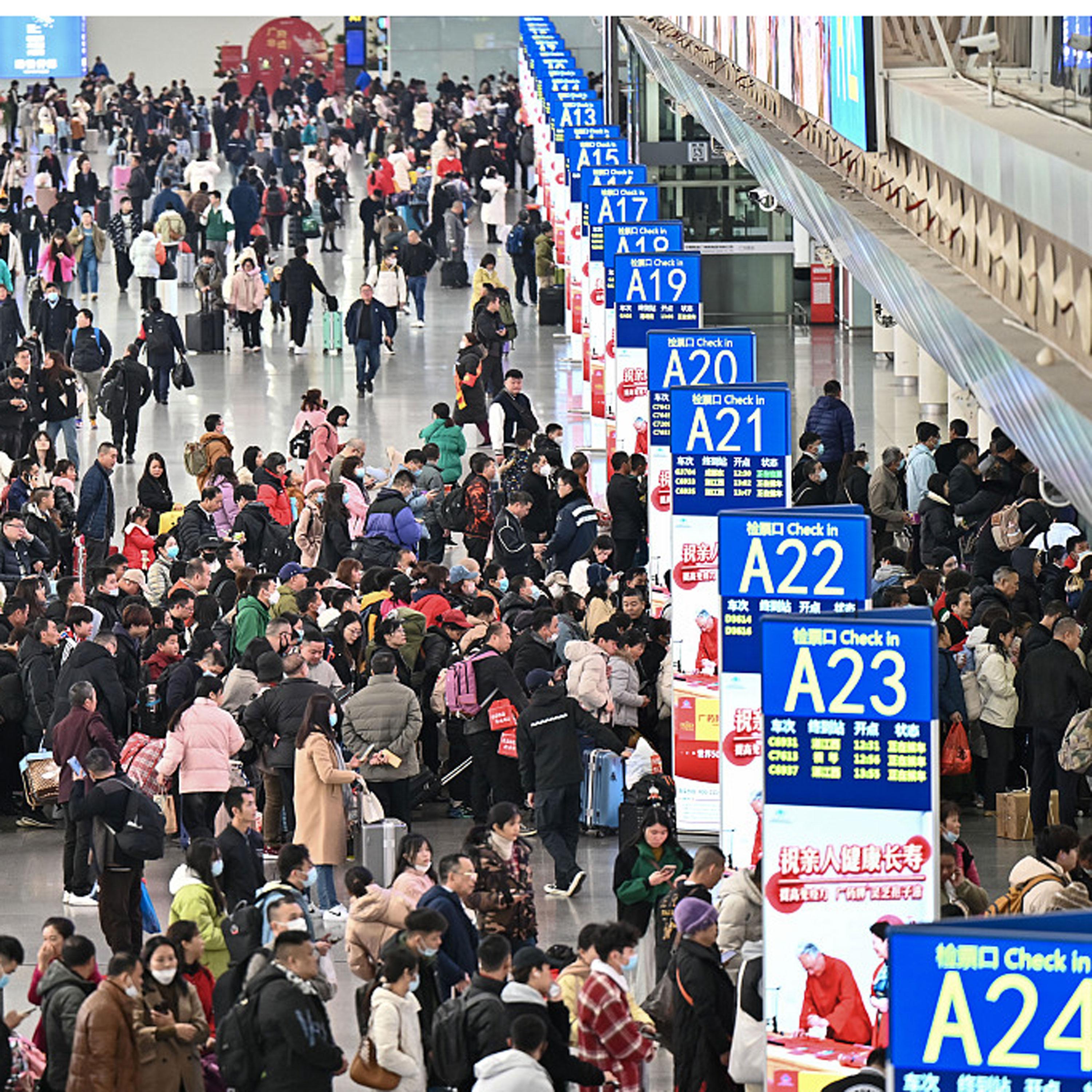 180 million people on the move on Day 1 of Spring Festival travel rush
