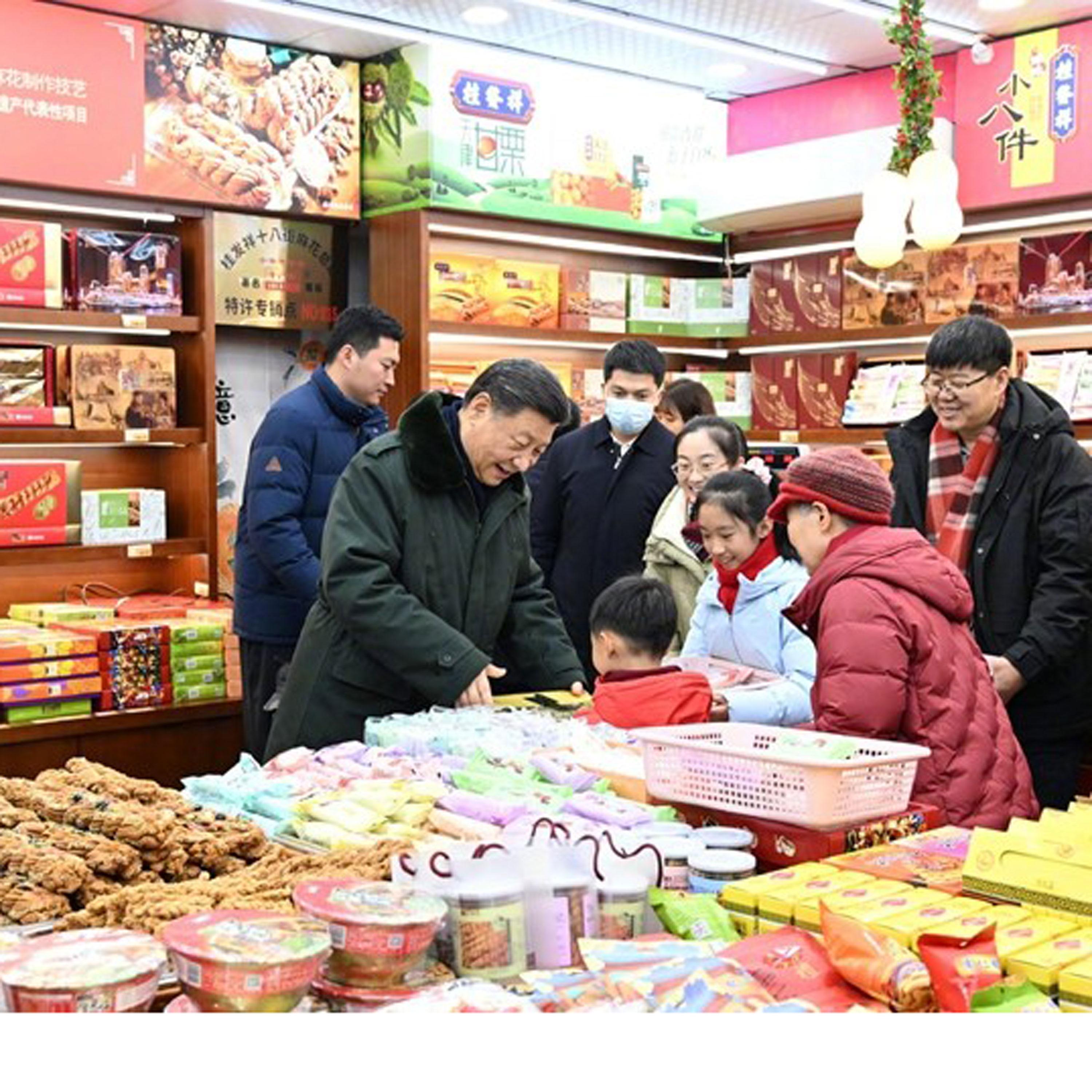 Xi Jinping visits people in Tianjin ahead of Spring Festival