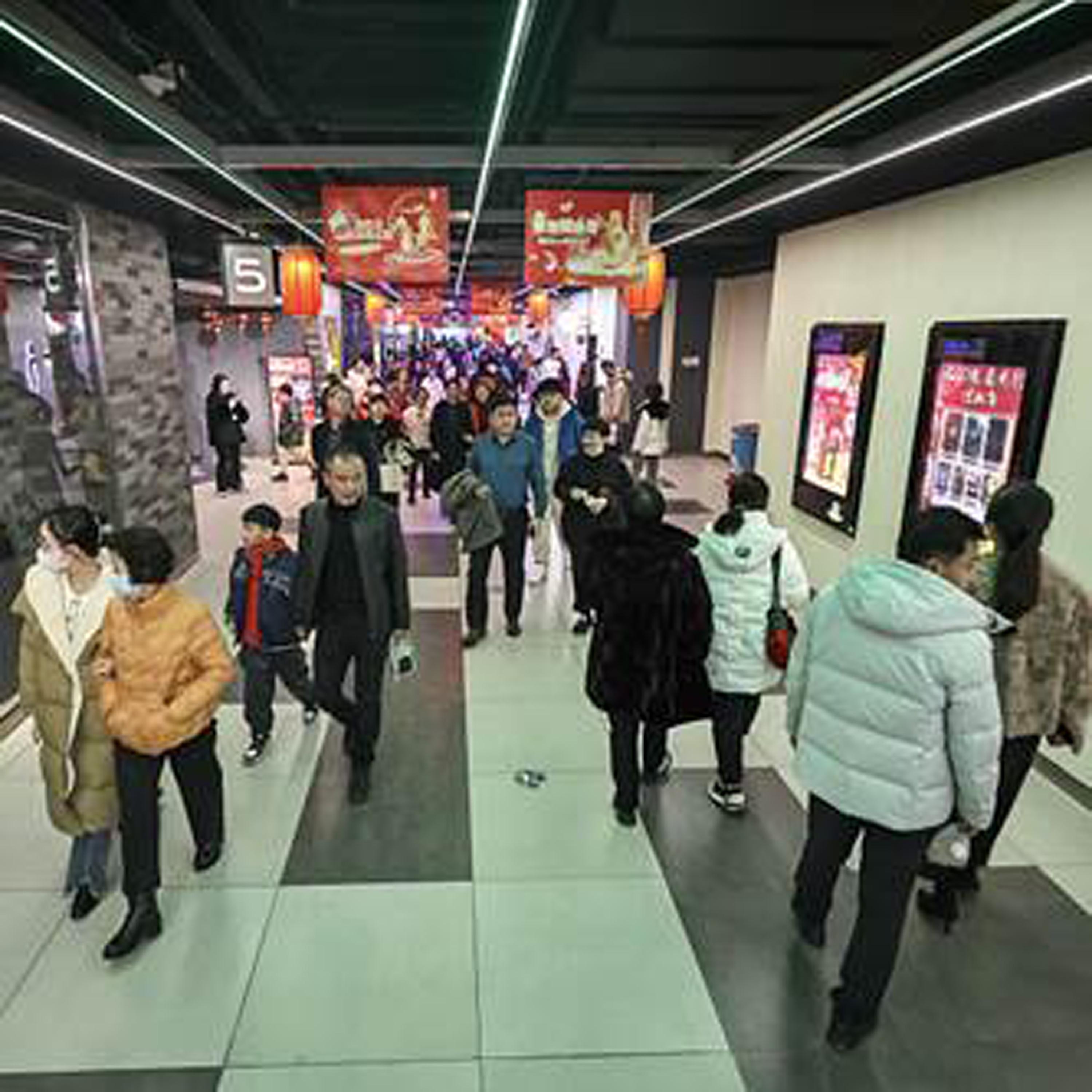 China's February box office hits 10 bln yuan
