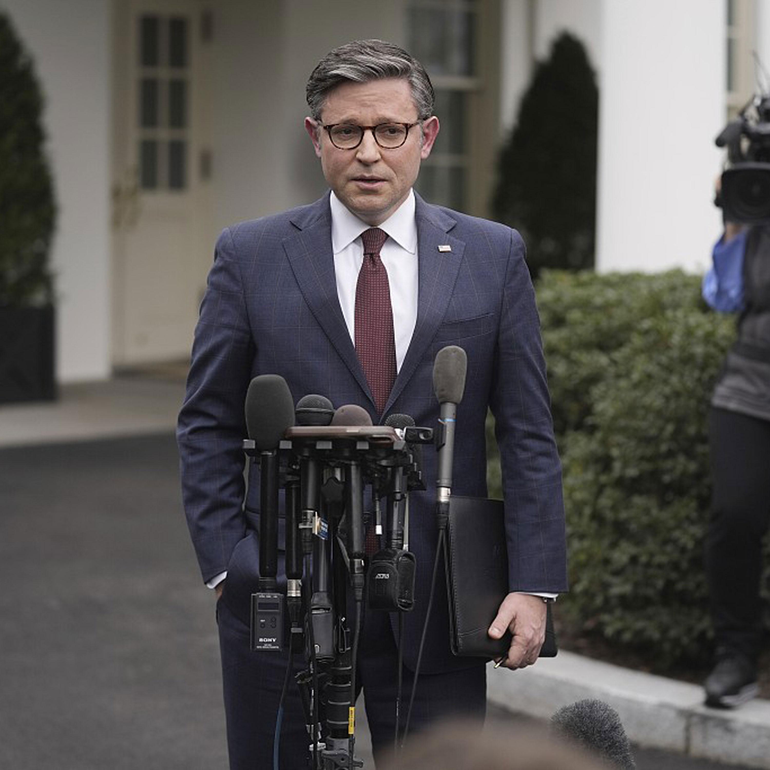 U.S. House speaker prioritizes border security over Ukraine funding