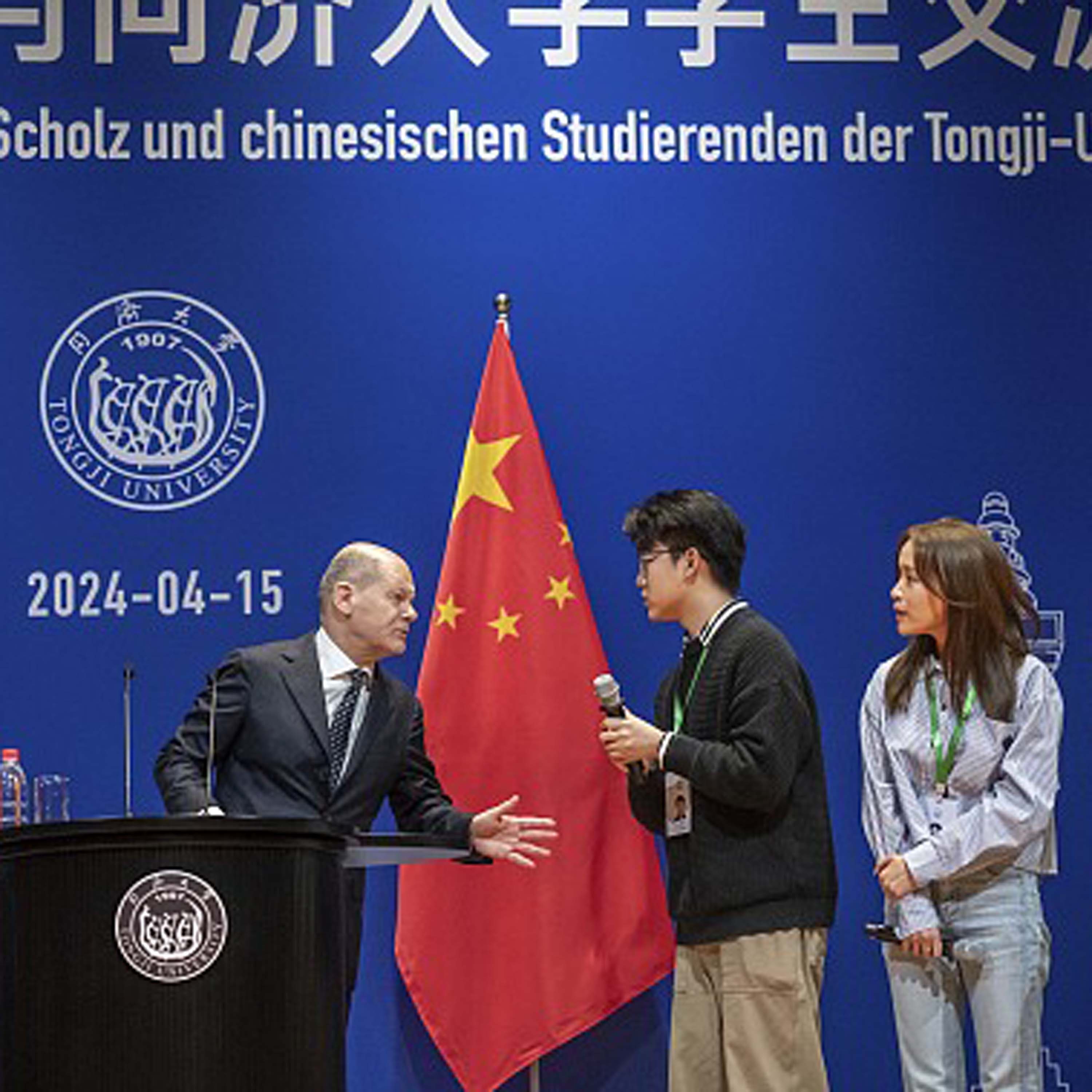 German chancellor visits Shanghai during China trip