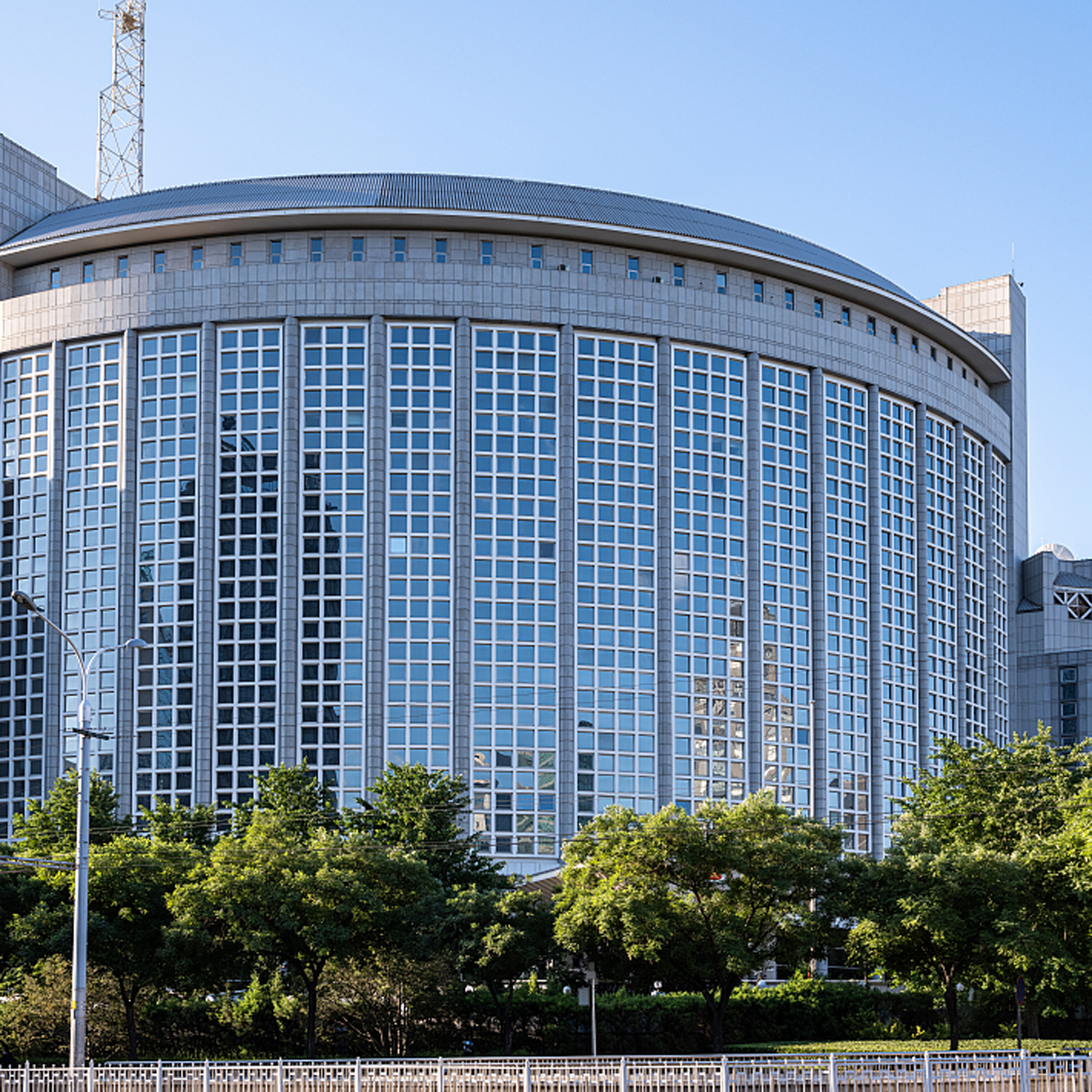 China extends visa exemption for three nations to improve personnel exchanges