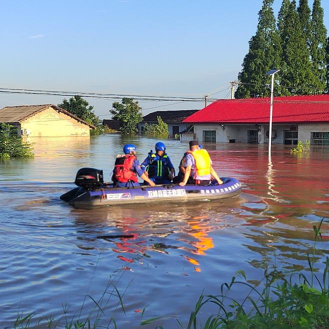 Team deployed to aid rescue after dike breach in Dongting Lake