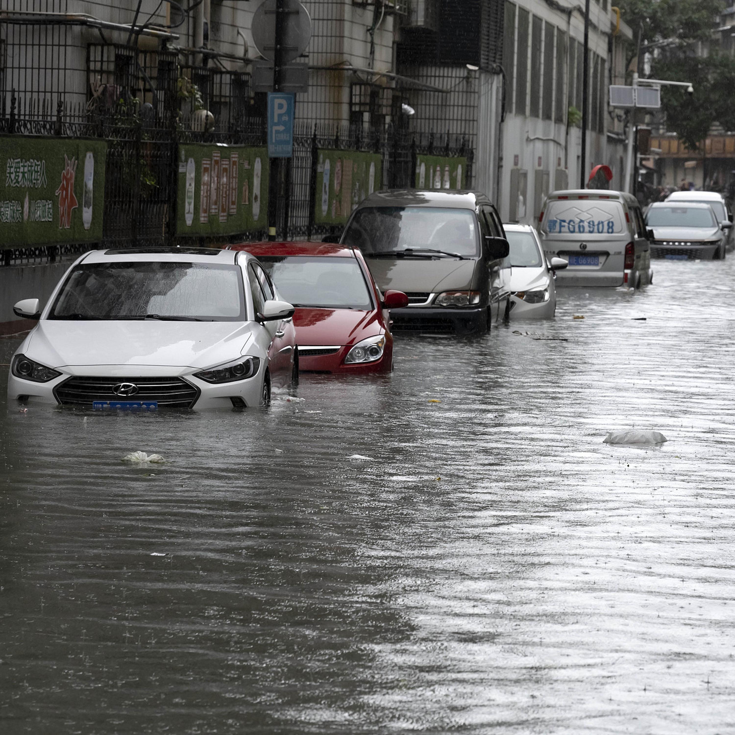 China renews alerts for rainstorms