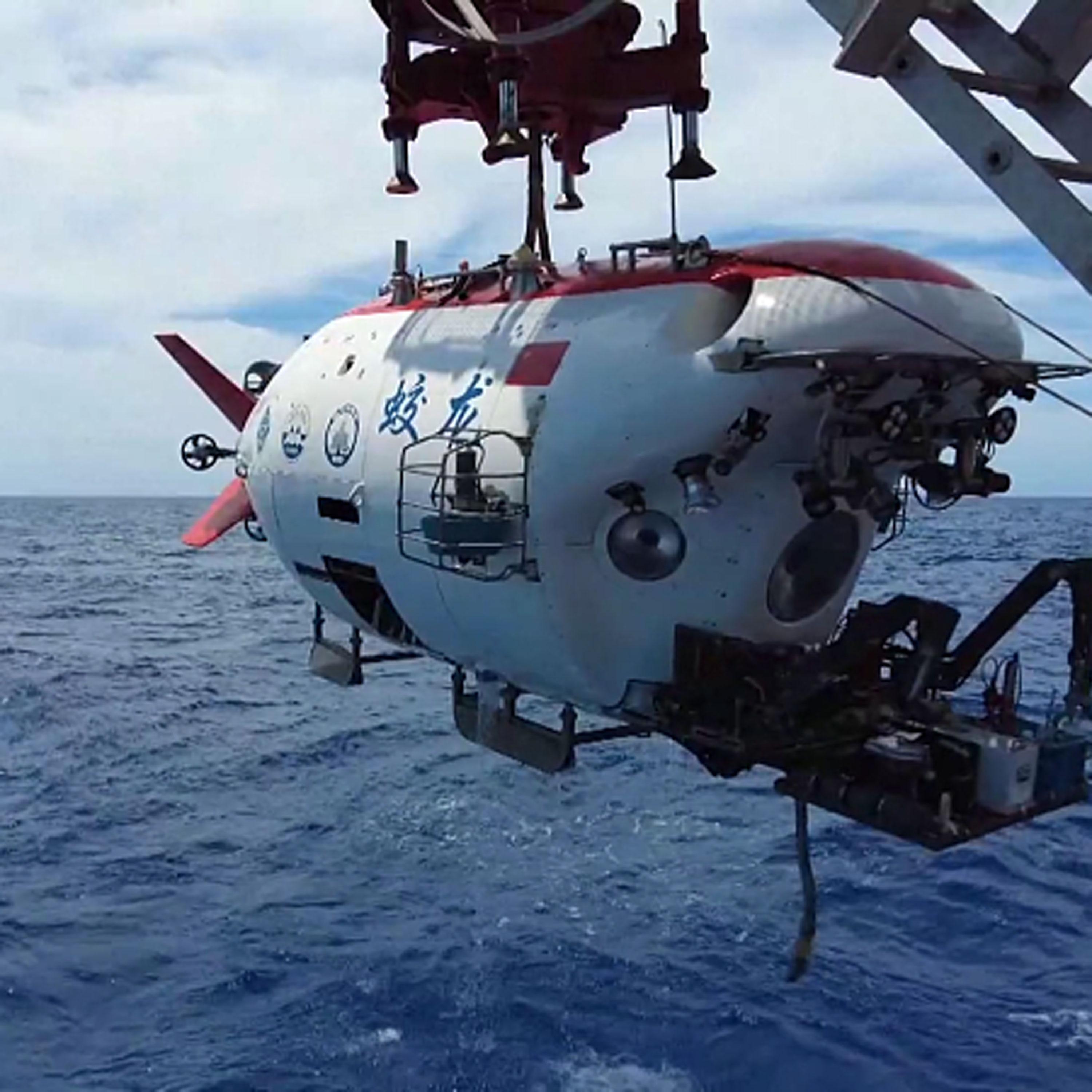 China's manned deep-sea submersible completes 300th dive