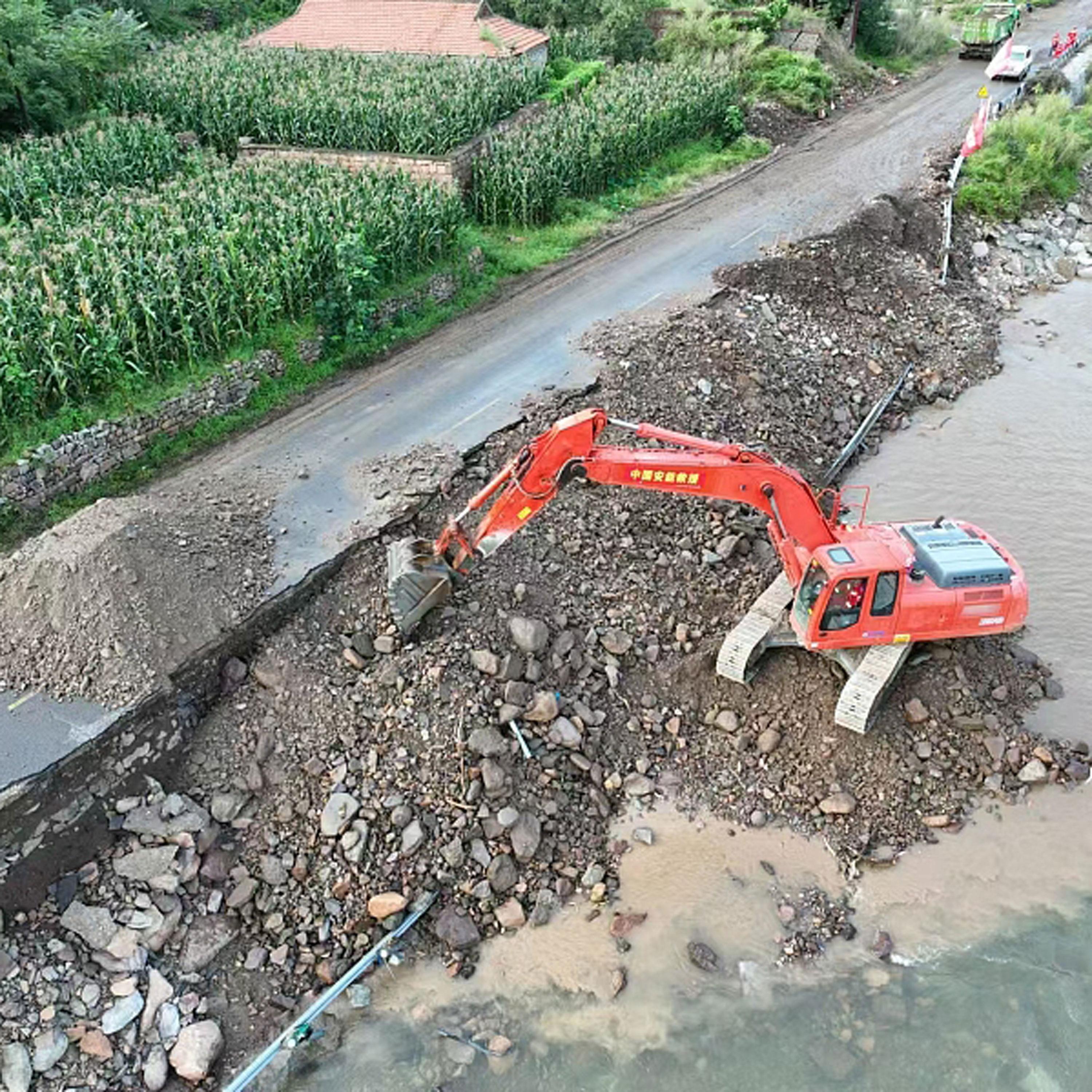 China allocates 200 million yuan to flood-hit regions