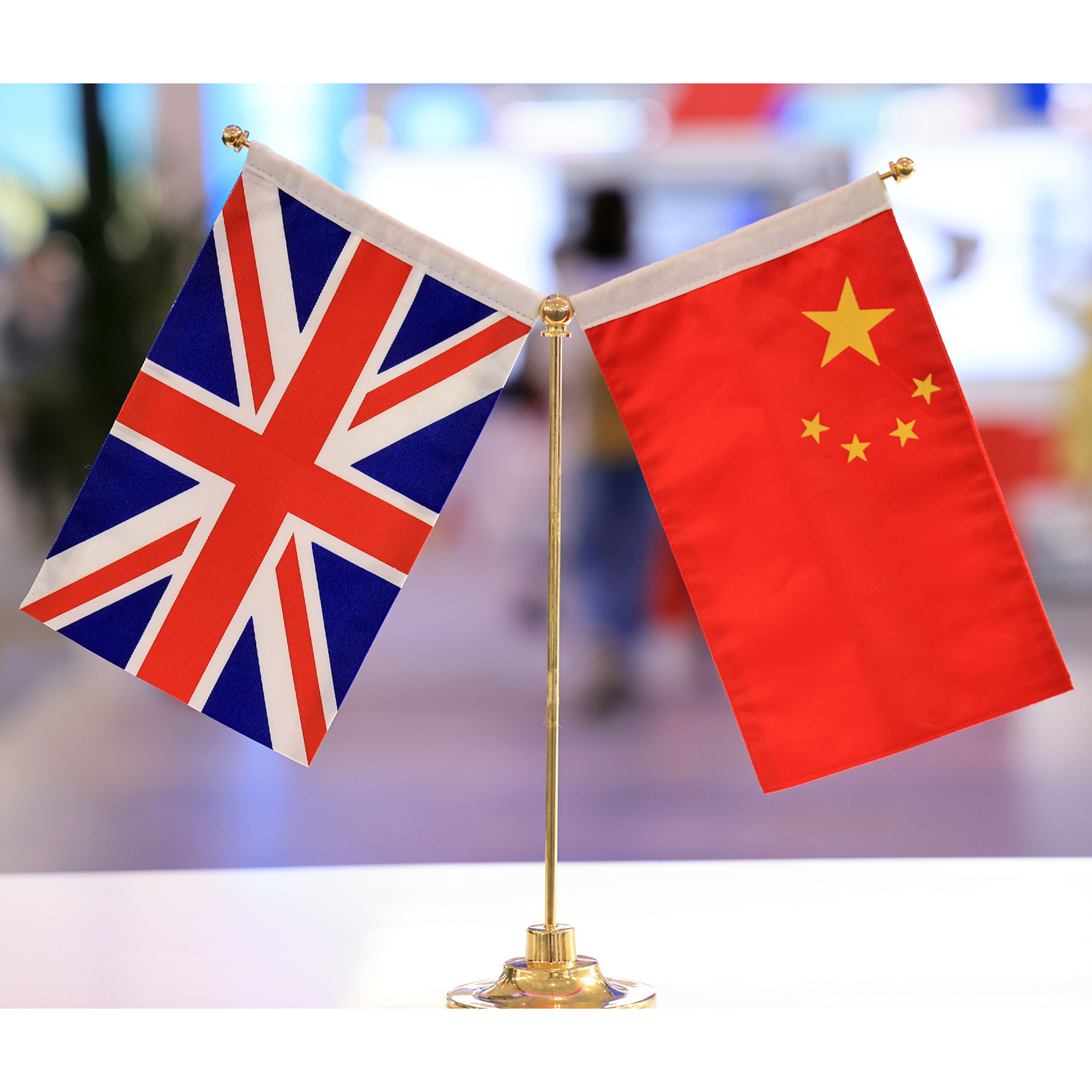 China, UK leaders highlight shared goals in phone talks