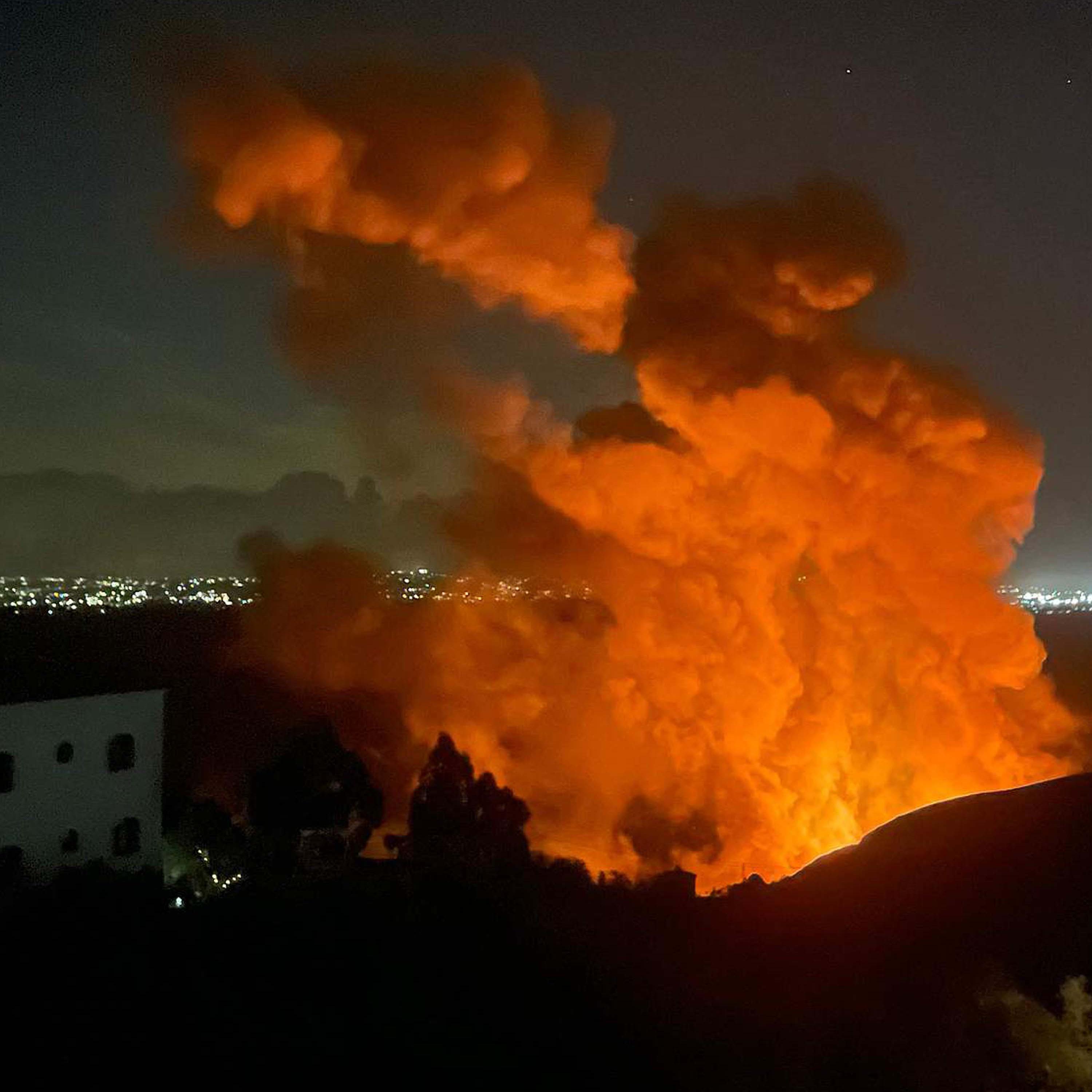 Israel launches new wave of airstrikes in Lebanon
