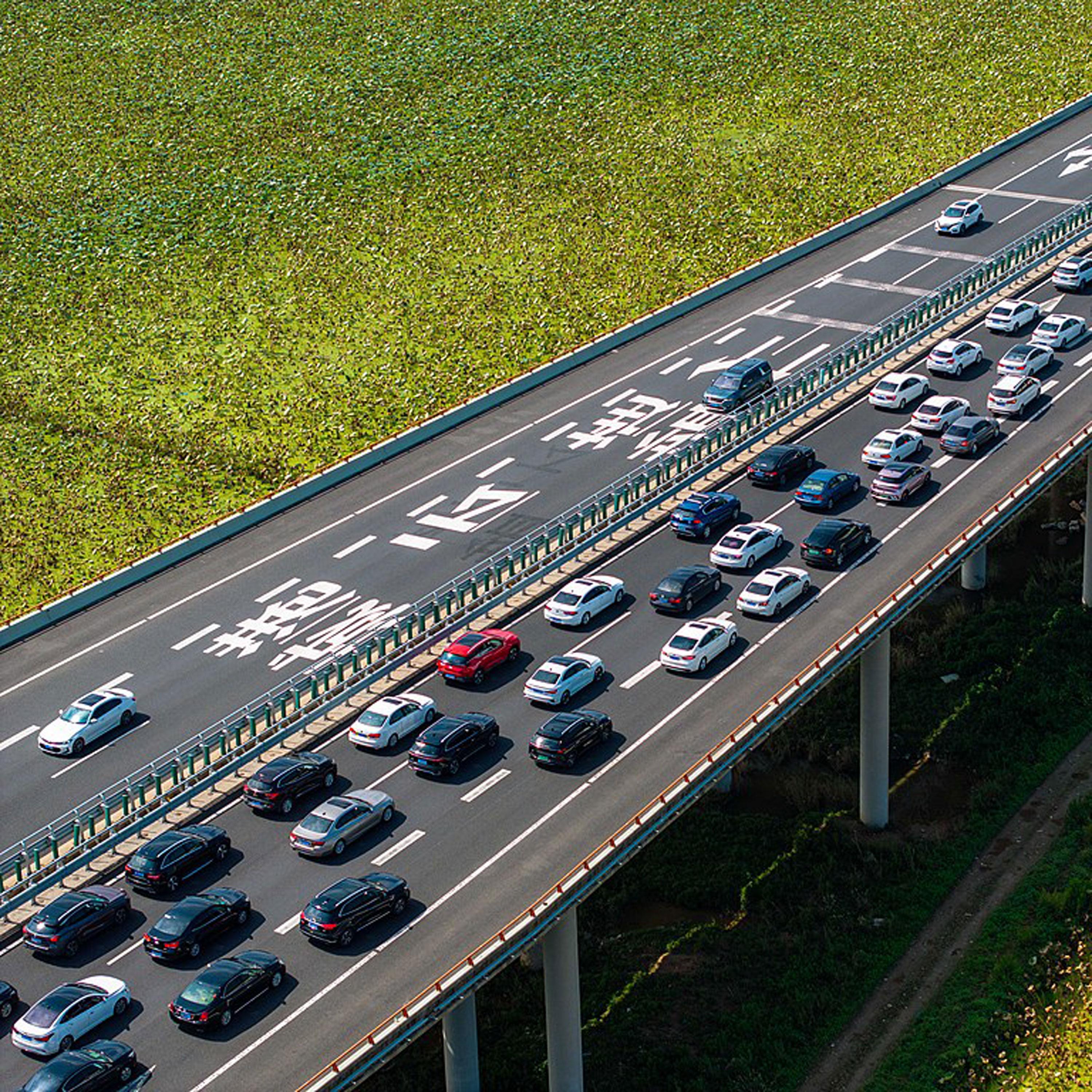 National Day holiday sees surge in traffic