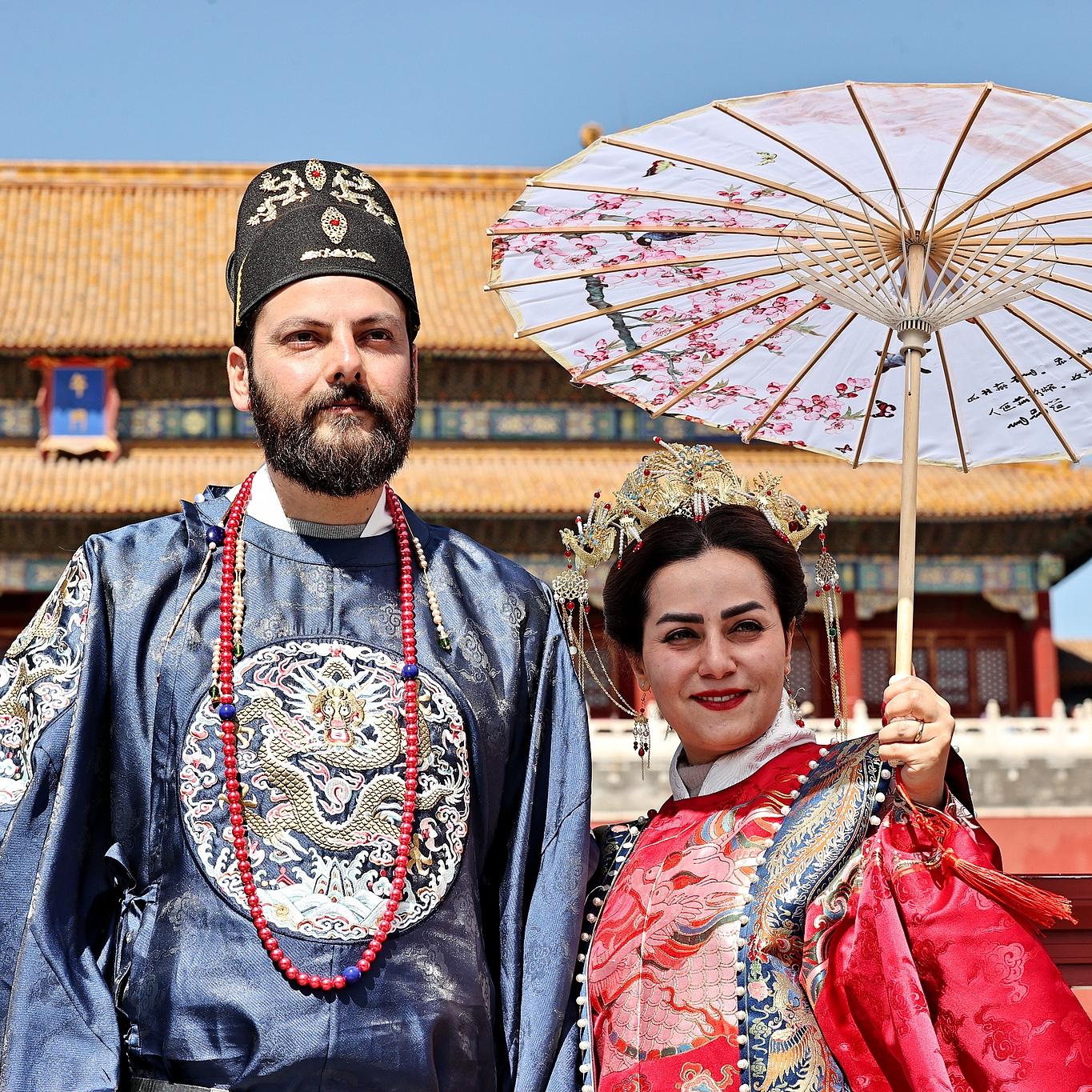 International visitors to China surge 48.8% in Q3 amid policy boost
