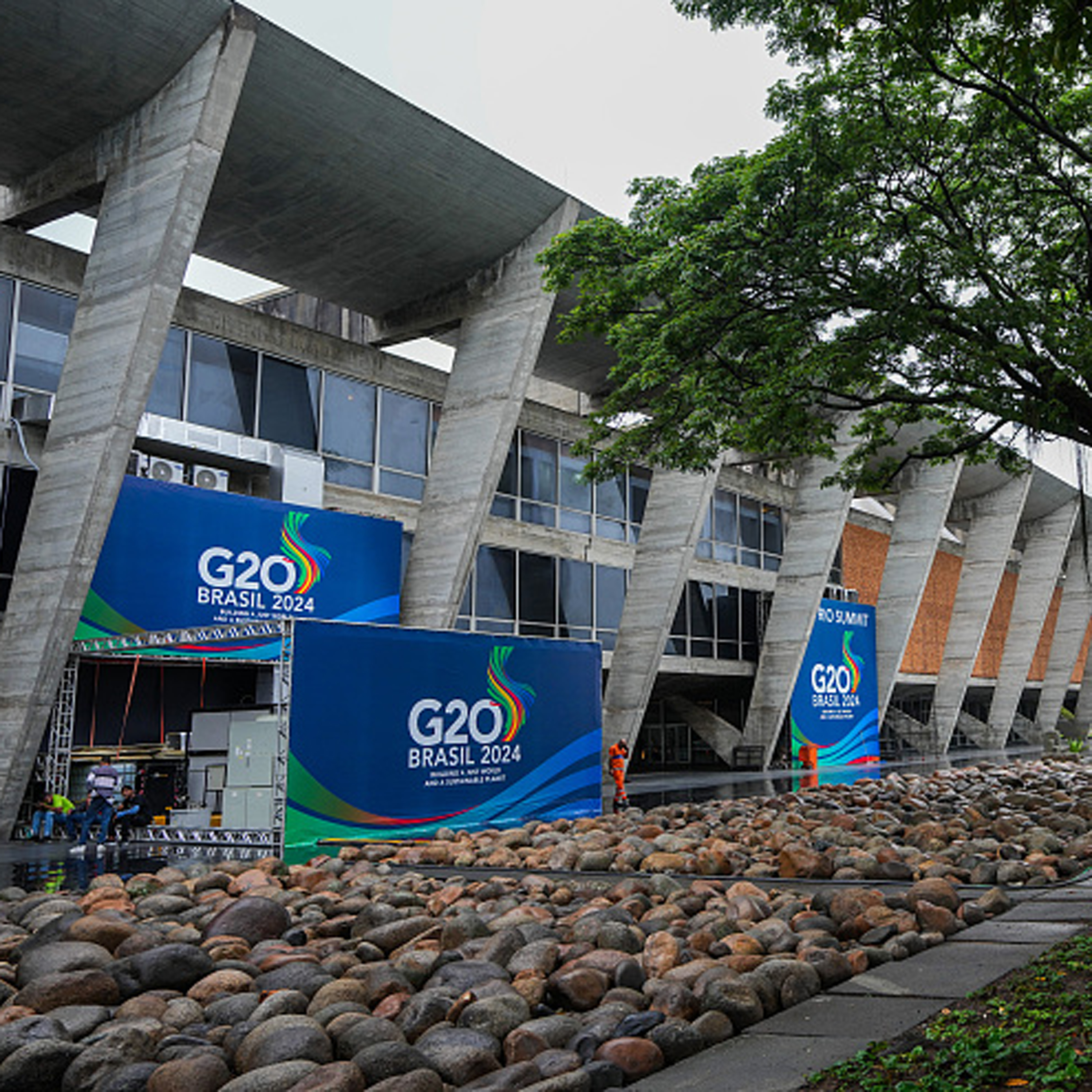 President Xi attends 19th G20 Summit
