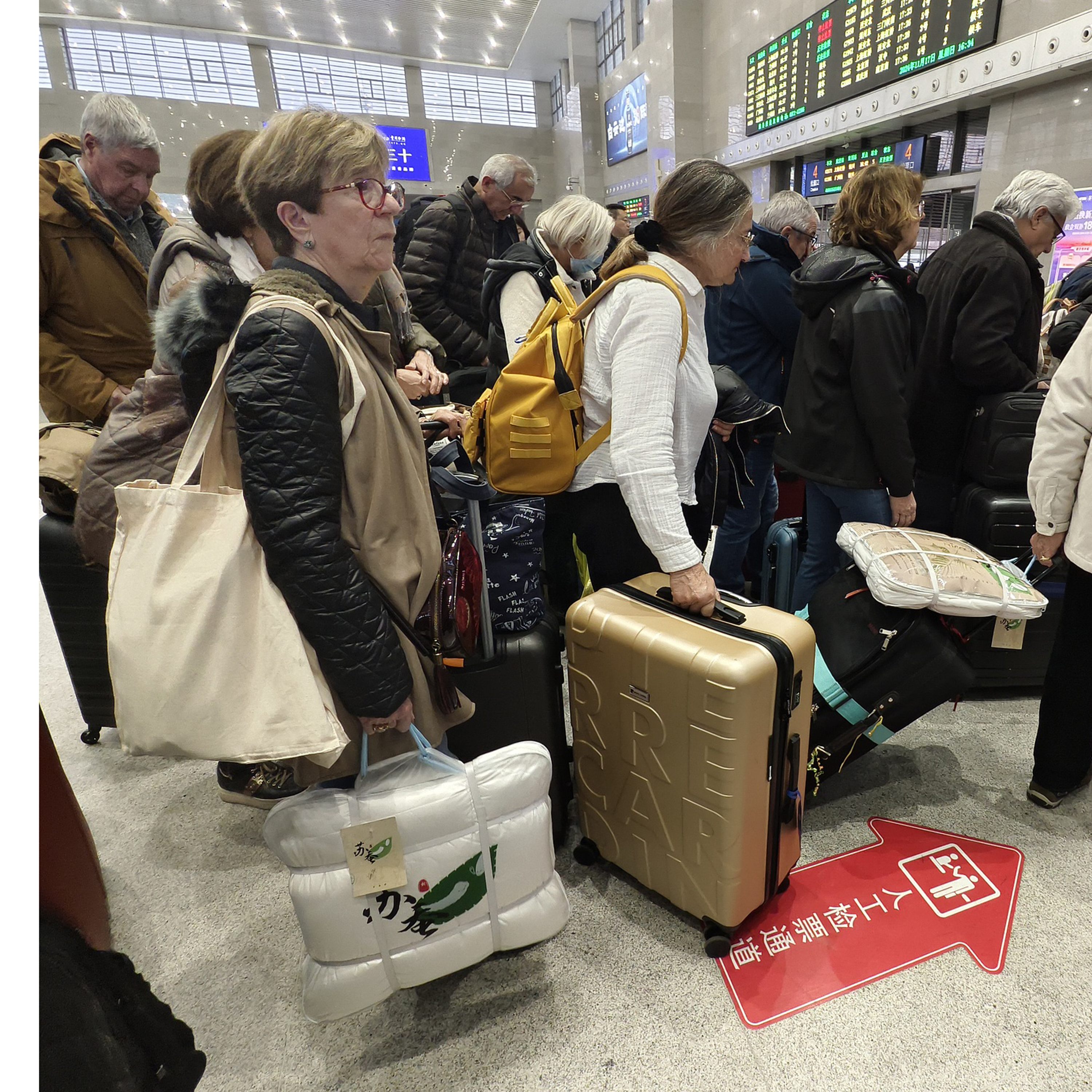 China grants another 9 countries visa-free entry