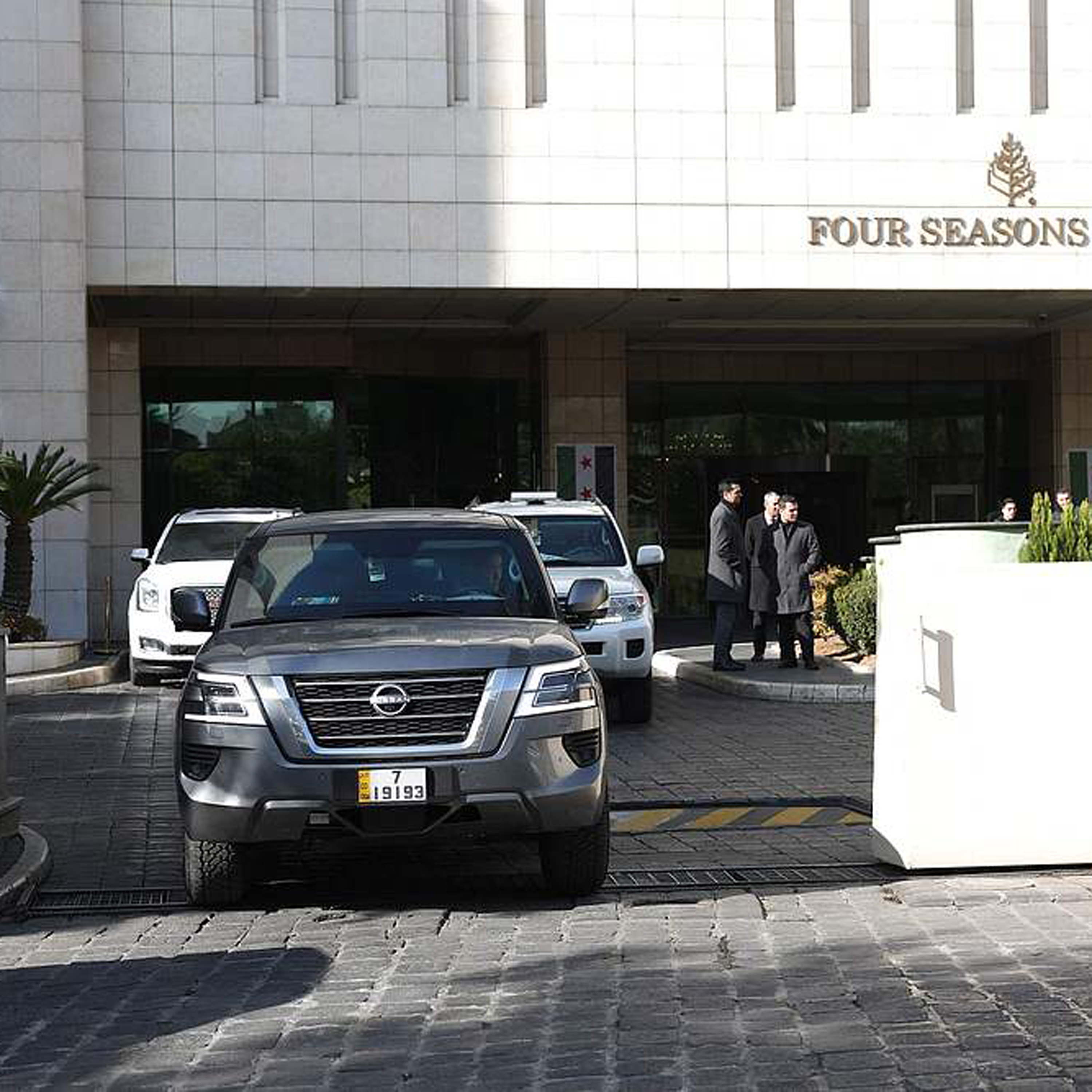 U.S. diplomats visit Syria to meet new leaders