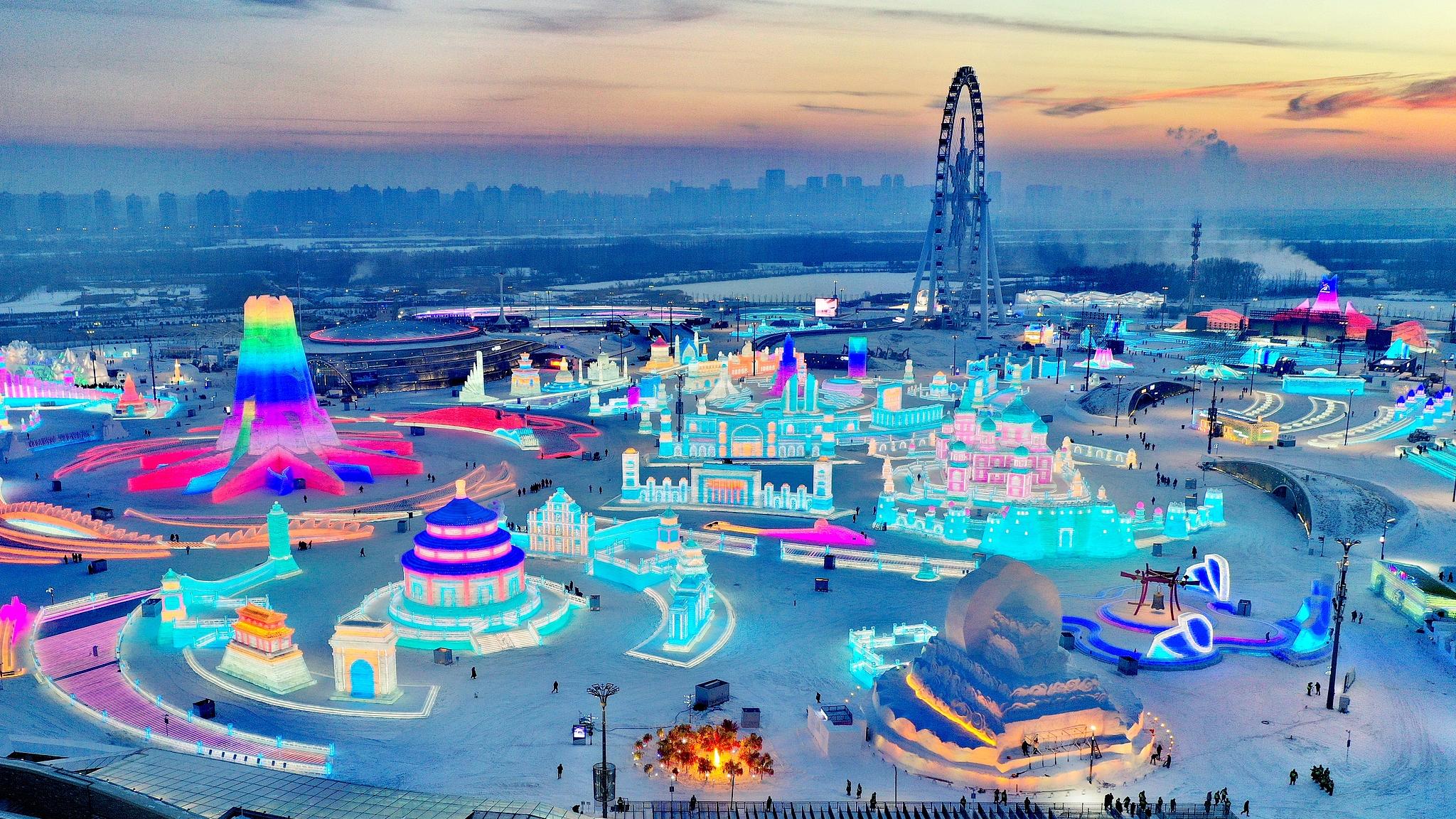 World's largest ice-and-snow theme park opens in NE China's "city of ice"