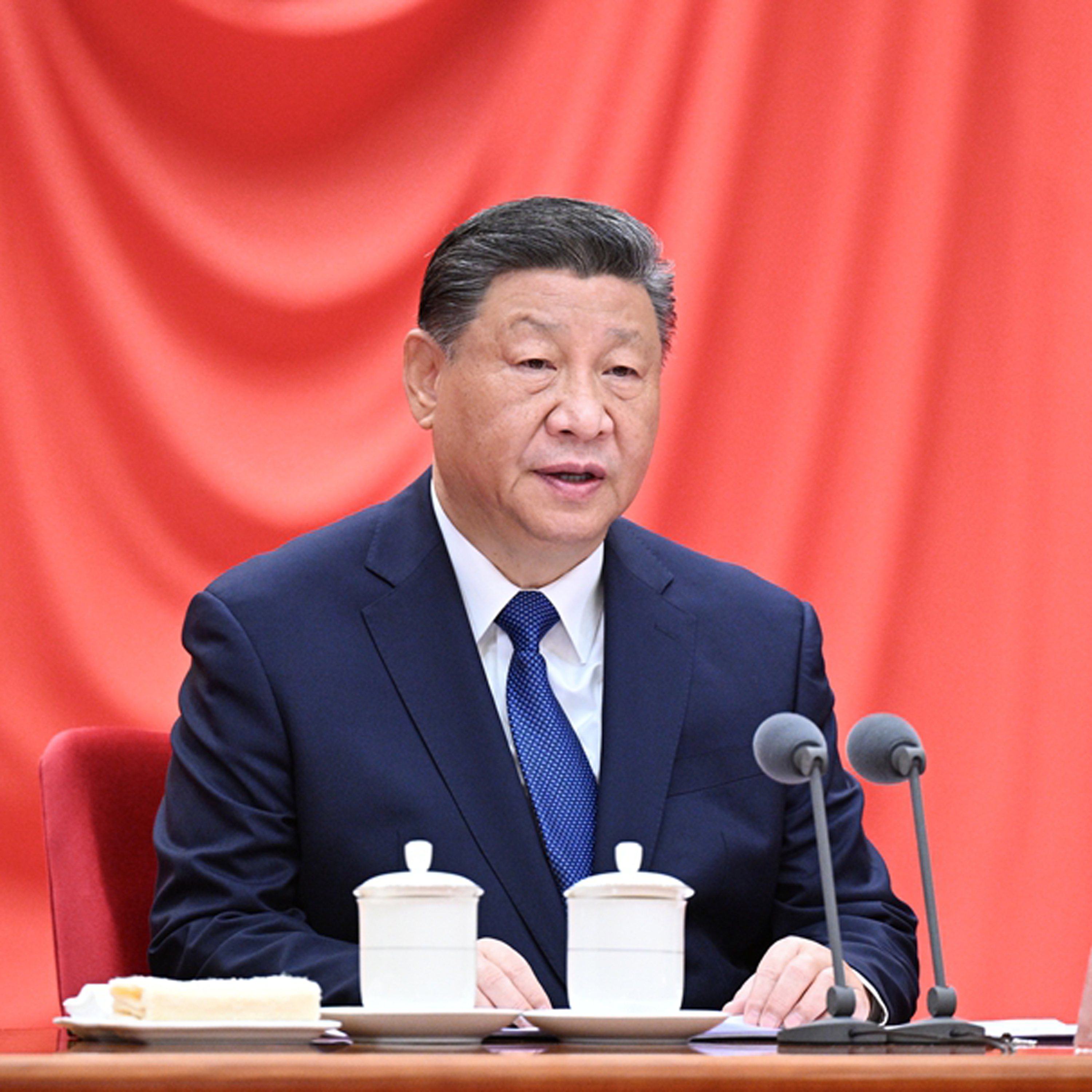 Xi Jinping calls for efforts to win all-out battle against corruption