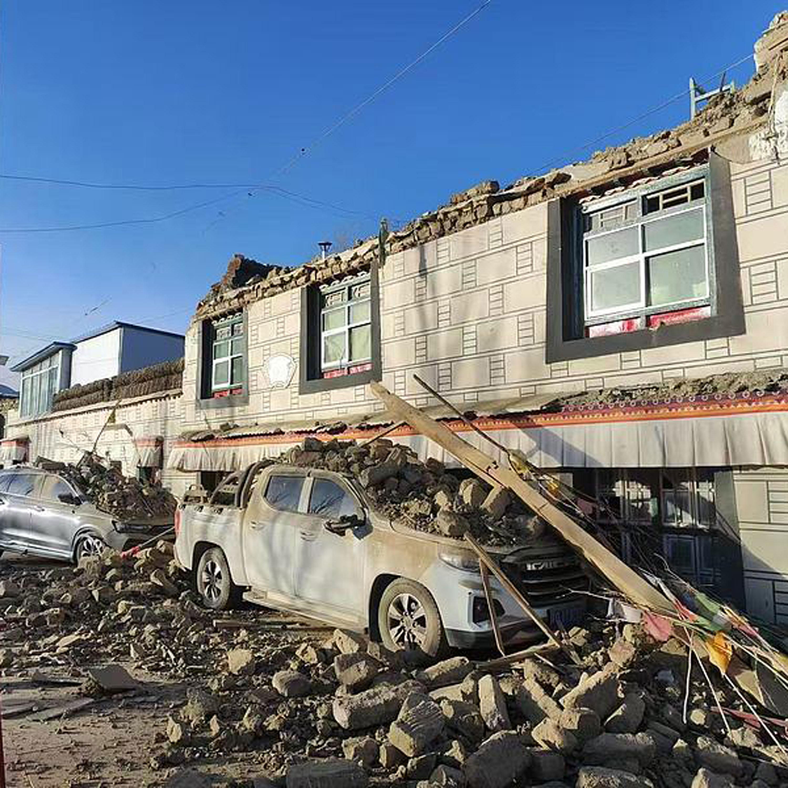 Casualties reported in 6.8-magnitude quake in Xizang