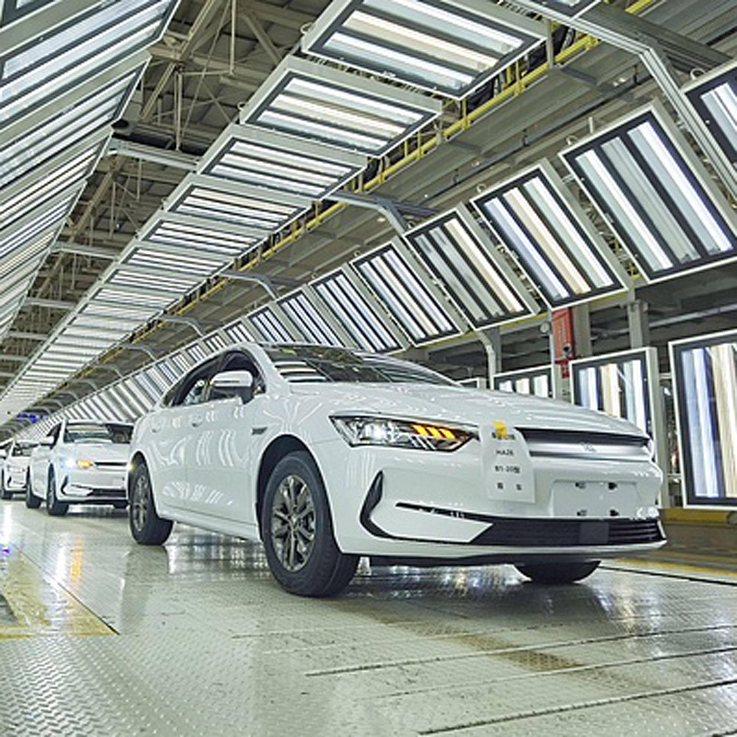 China remains world's largest car exporter, NEV market