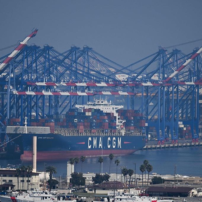 cover of episode How far could U.S. game of tariffs go?