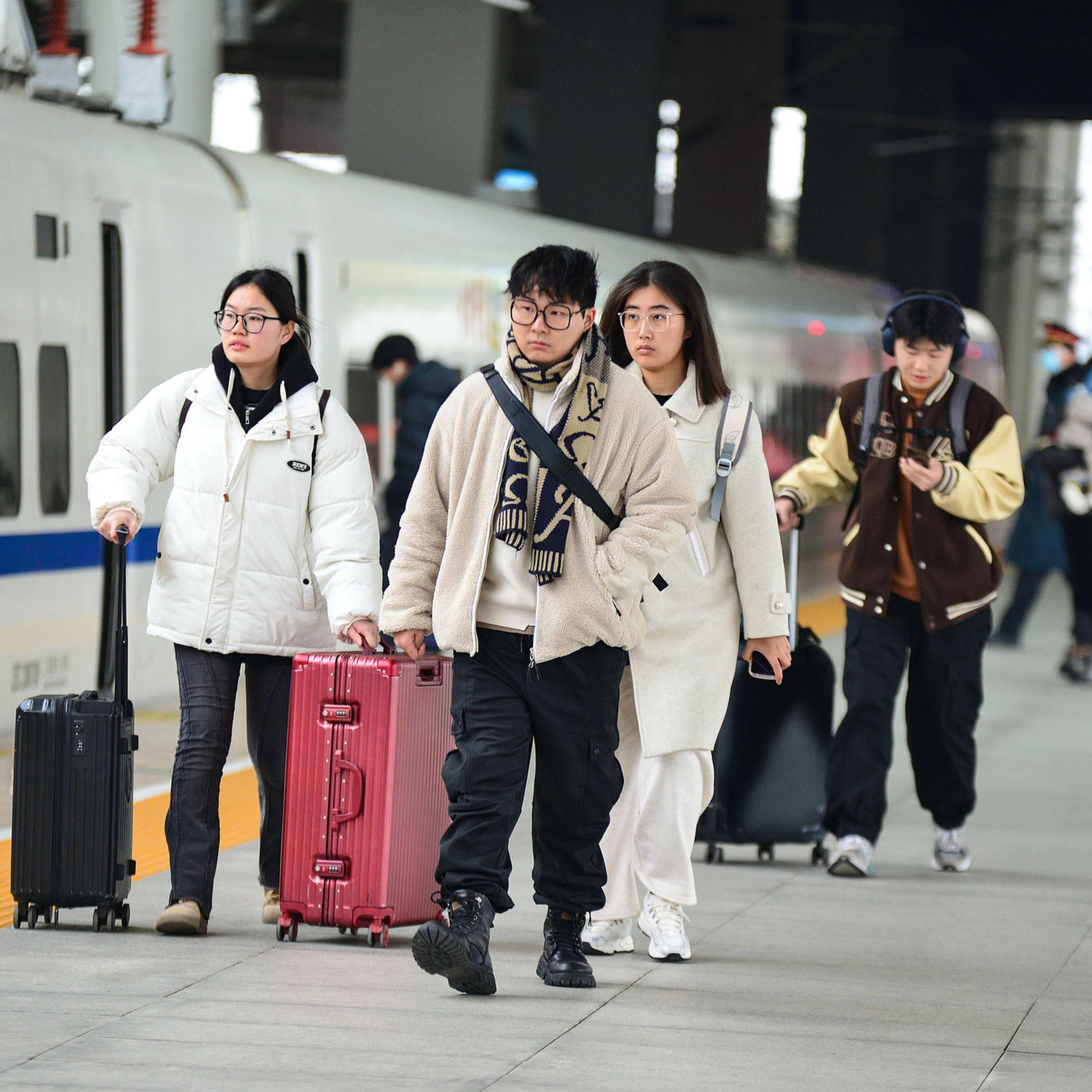 Over nine billion trips estimated during China’s Spring Festival travel rush