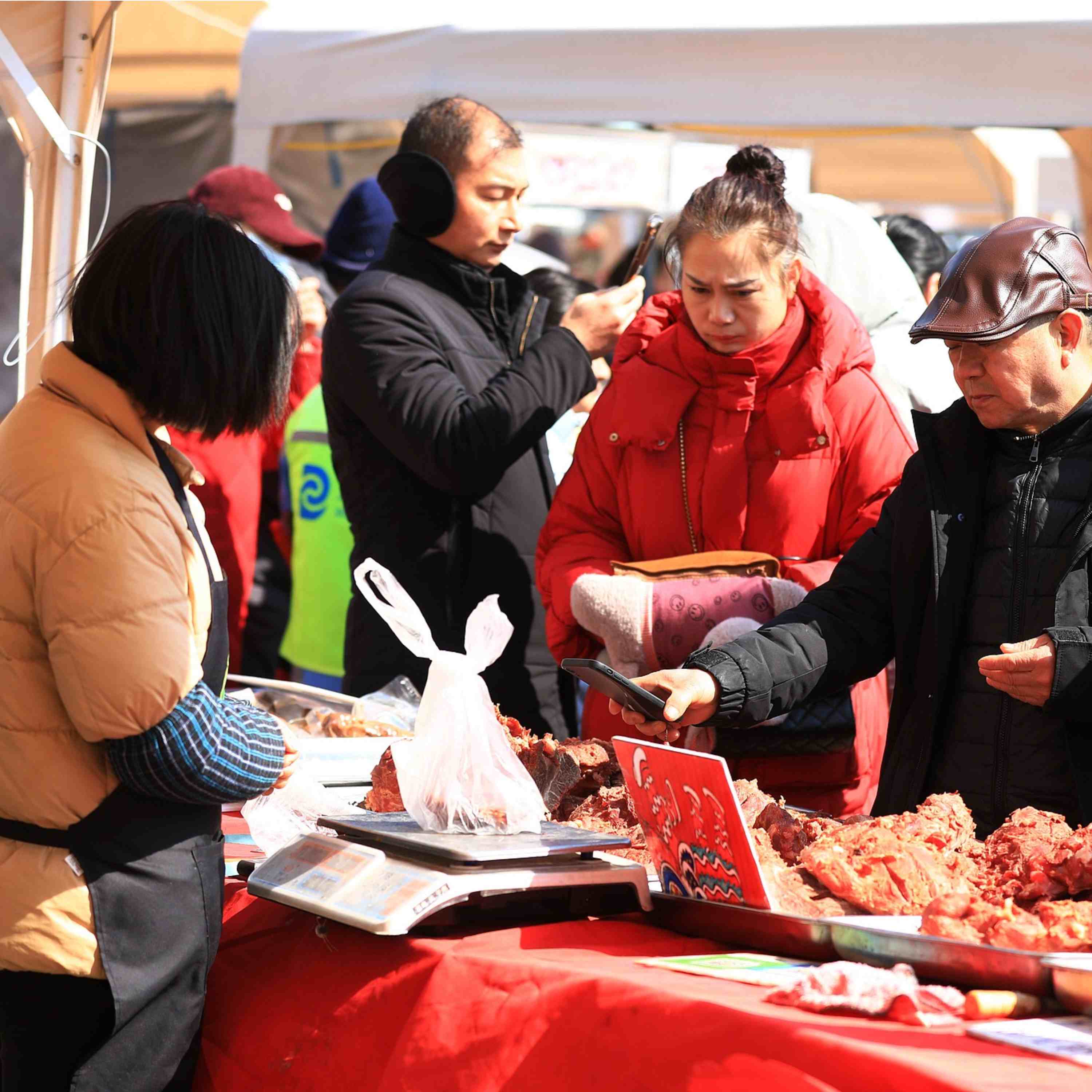 China unveils plan on special initiatives to boost consumption