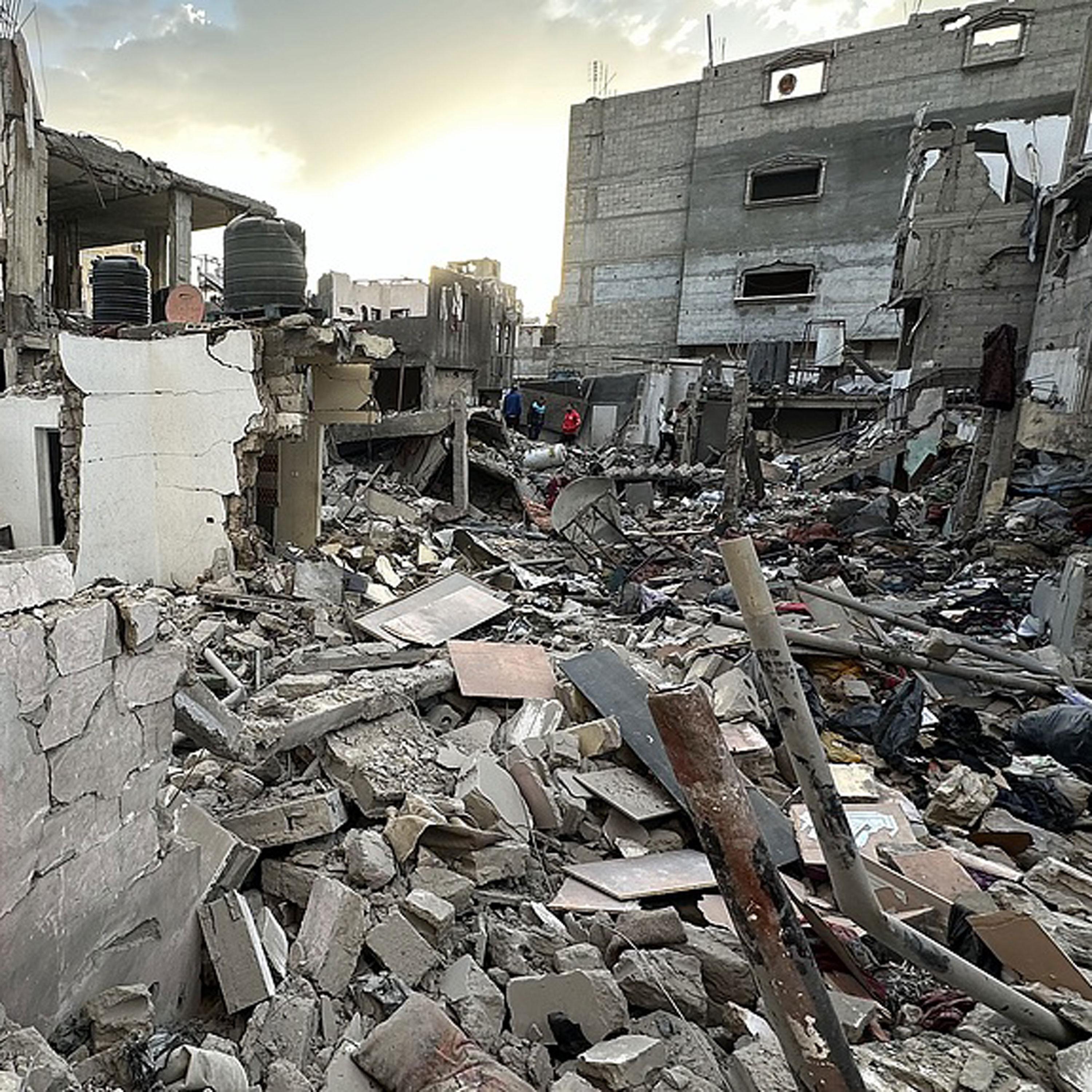 Israeli airstrikes kill over 400: Gaza health authorities