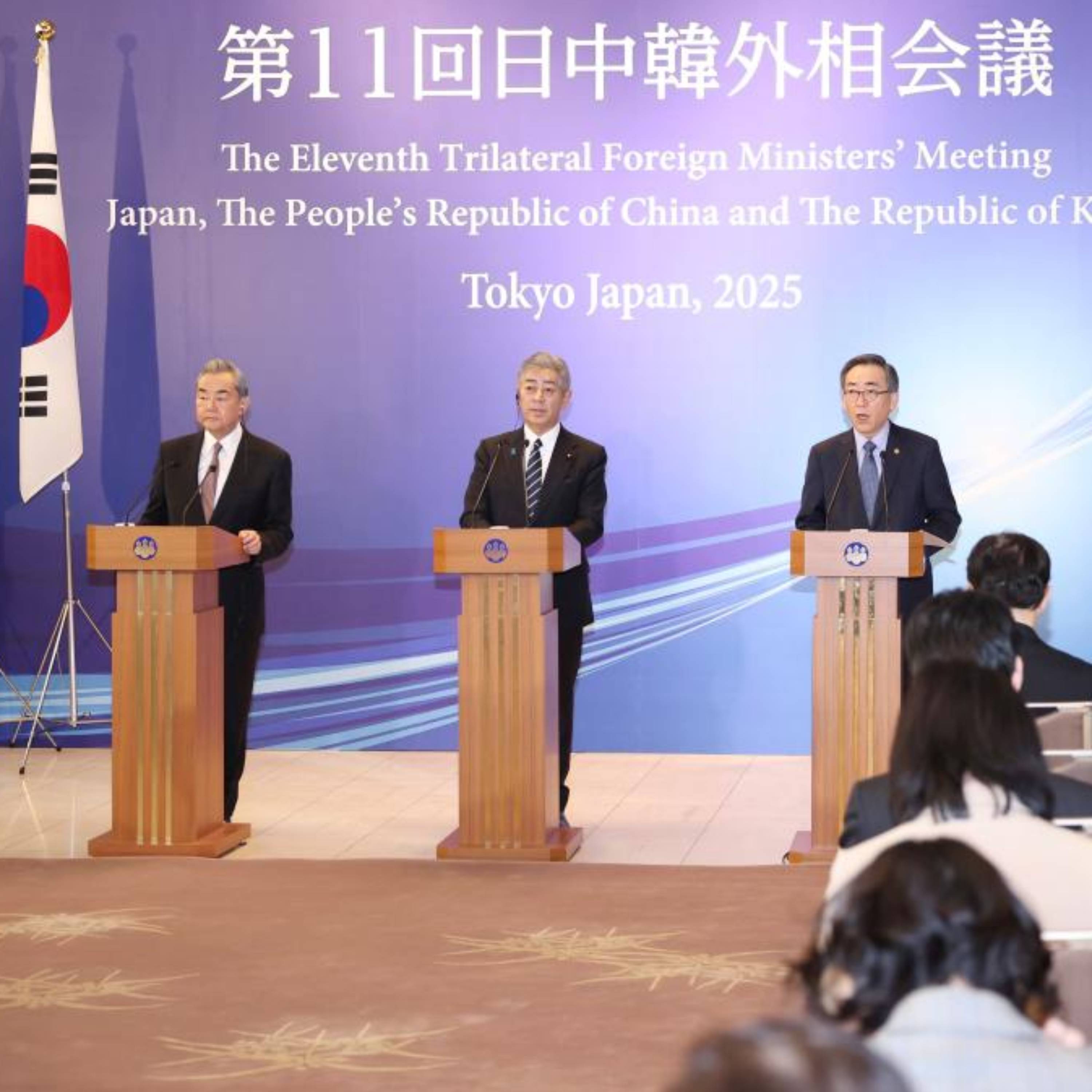 Chinese, Japanese, South Korean FMs vow to advance trilateral cooperation