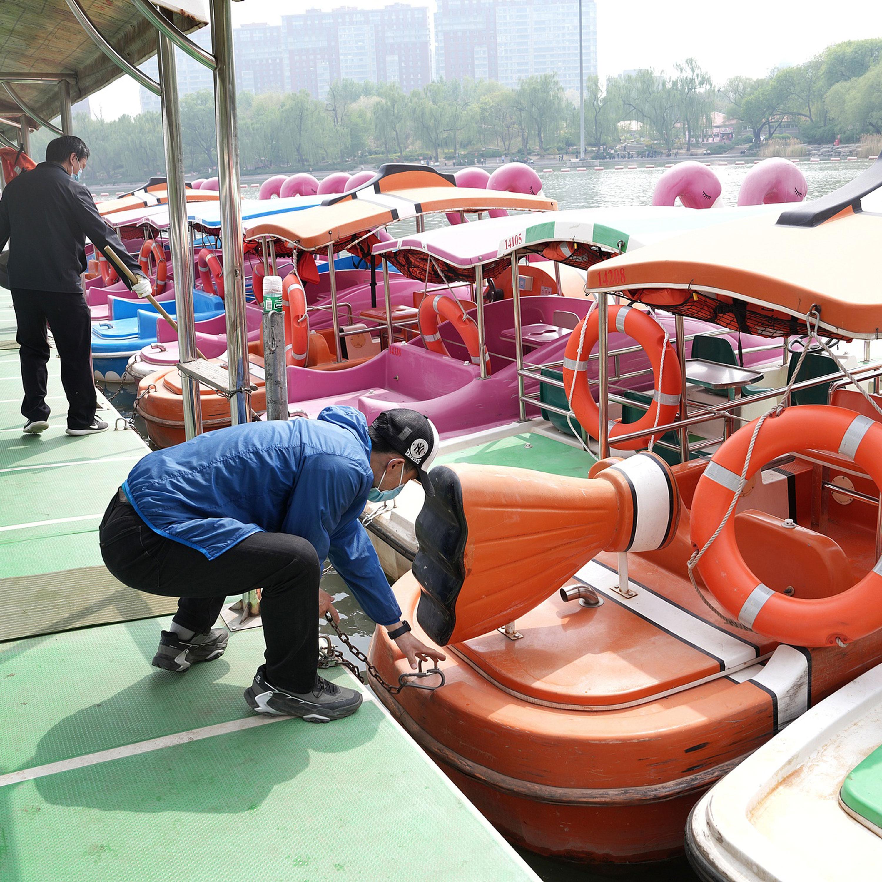 China issues high alert for strong gales in northern regions