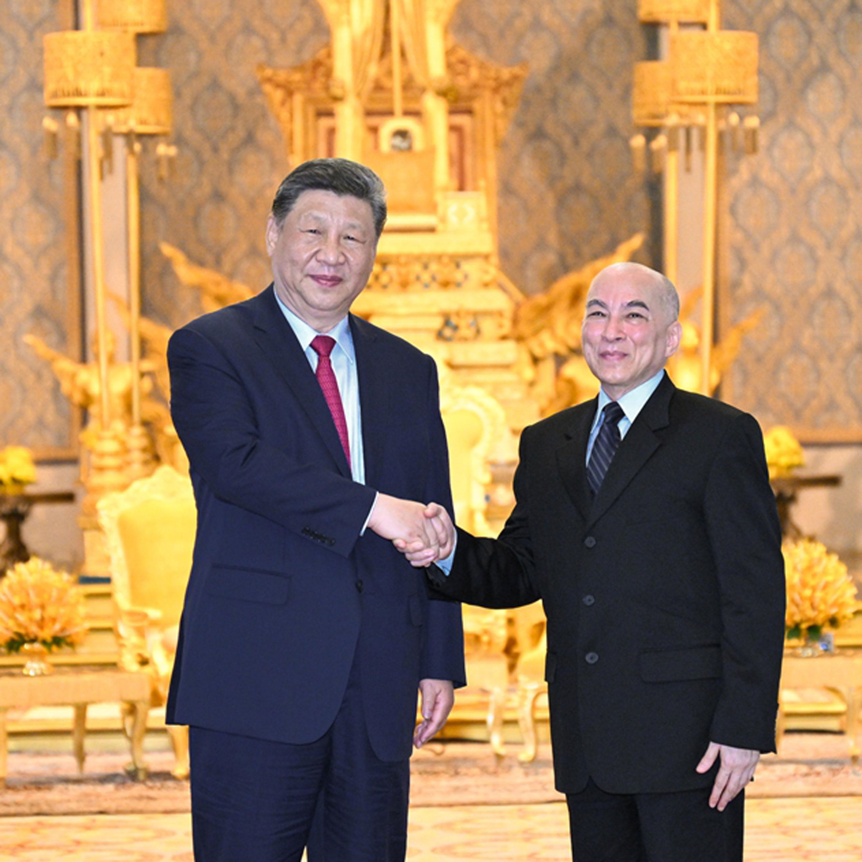 President Xi says China, Cambodia set model between countries of different sizes