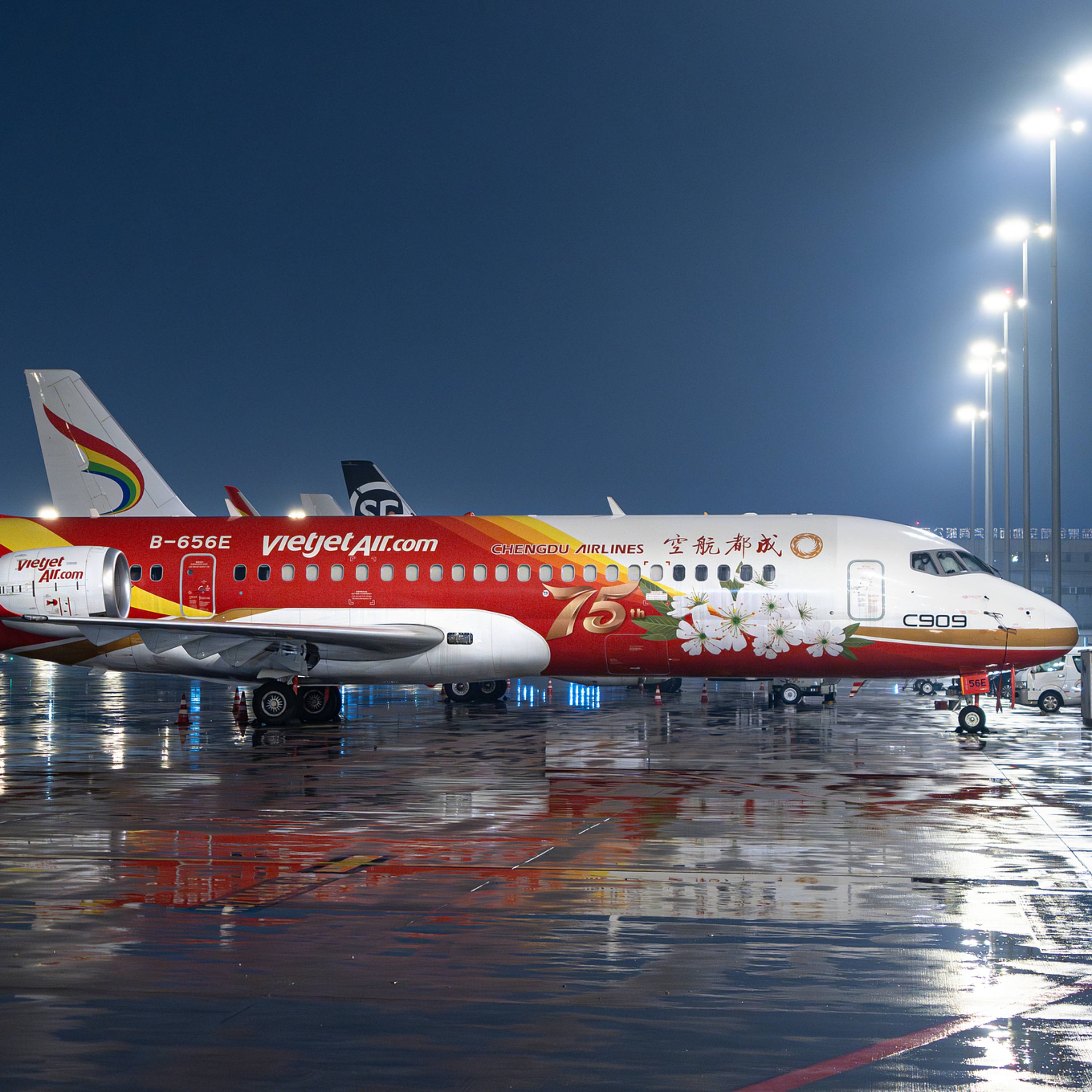 China's C909 aircraft begins commercial service in Vietnam