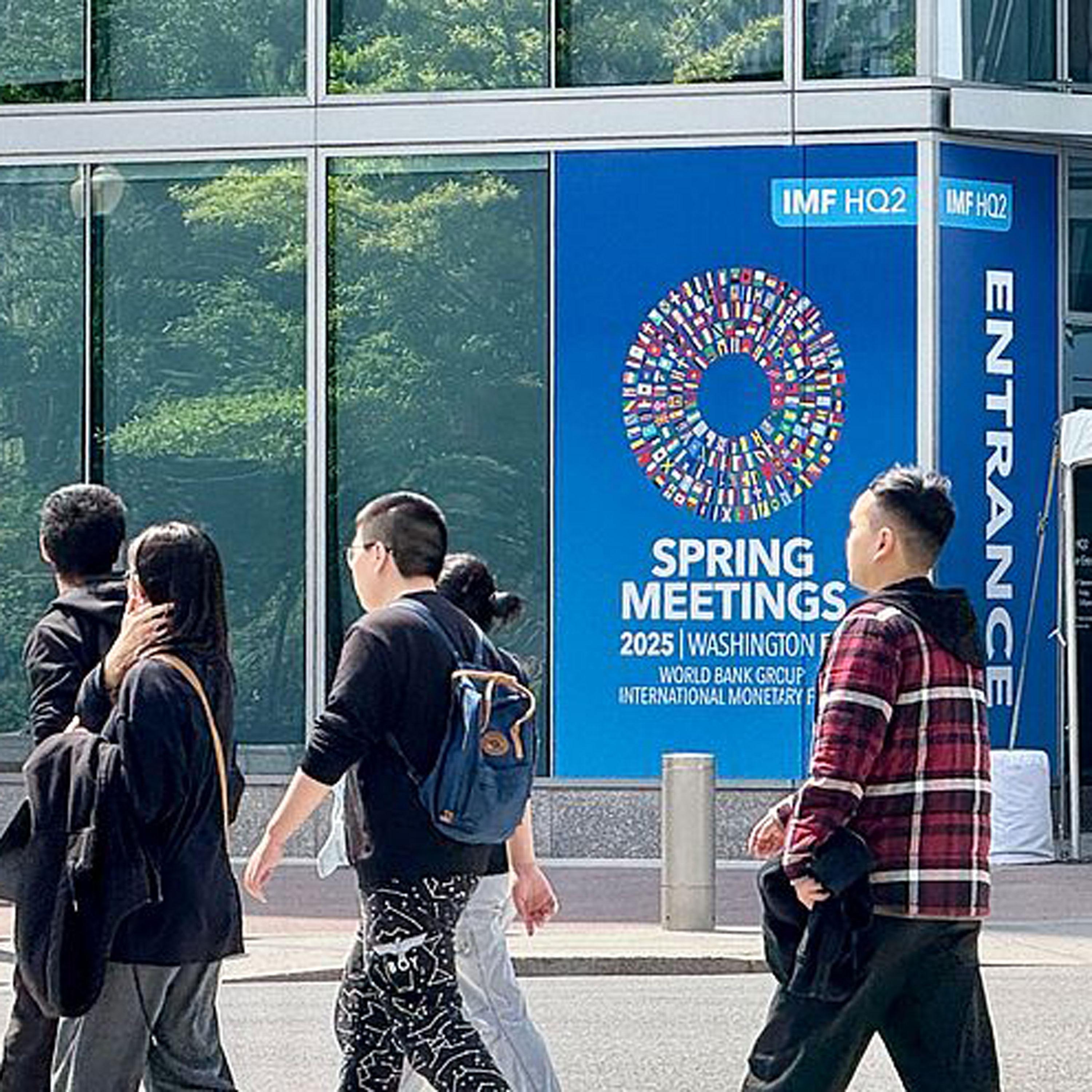 IMF downgrades global growth forecast to 2.8 pct in 2025