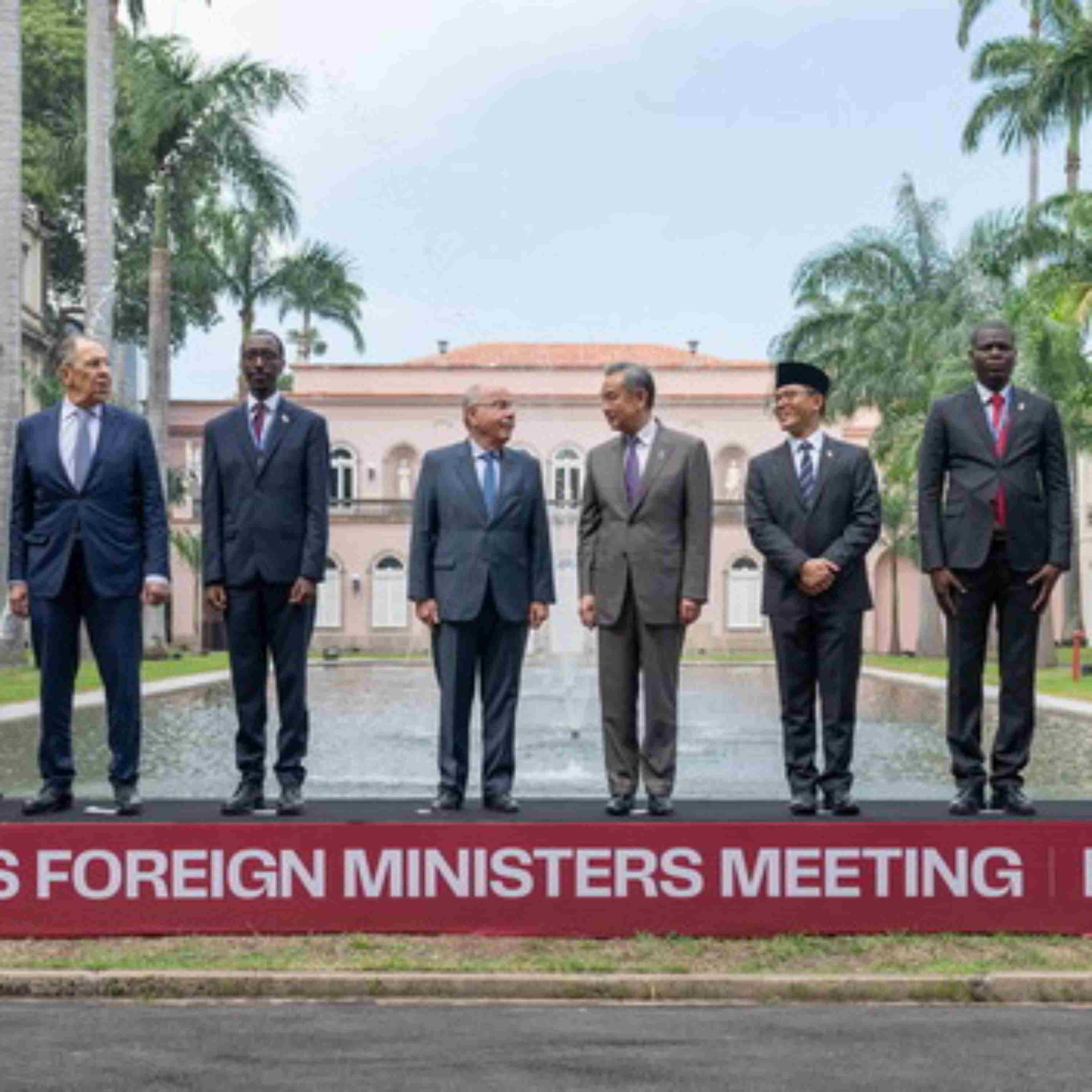Wang Yi calls for BRICS unity, improved global governance