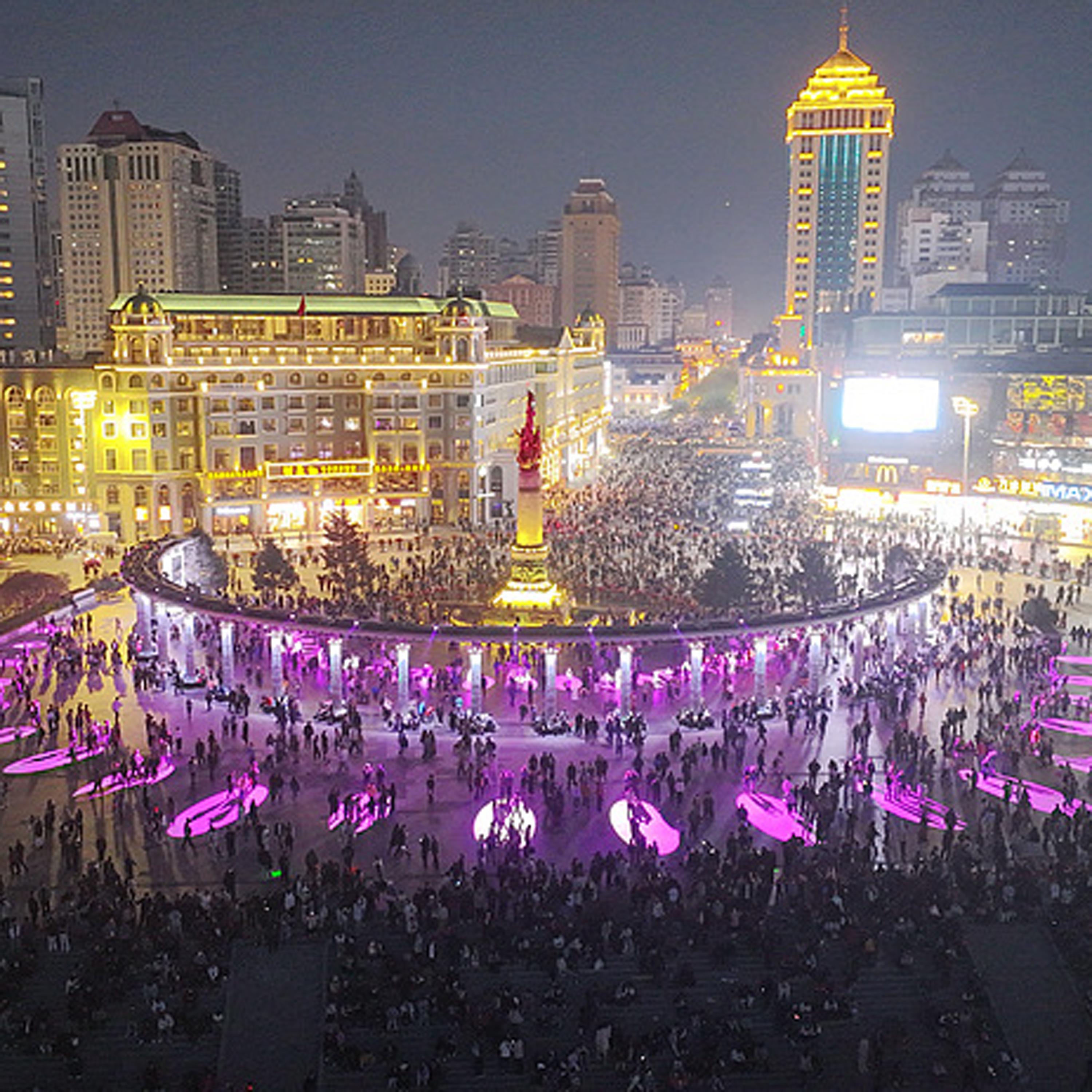 China's May Day holiday travel boom highlights consumer vitality