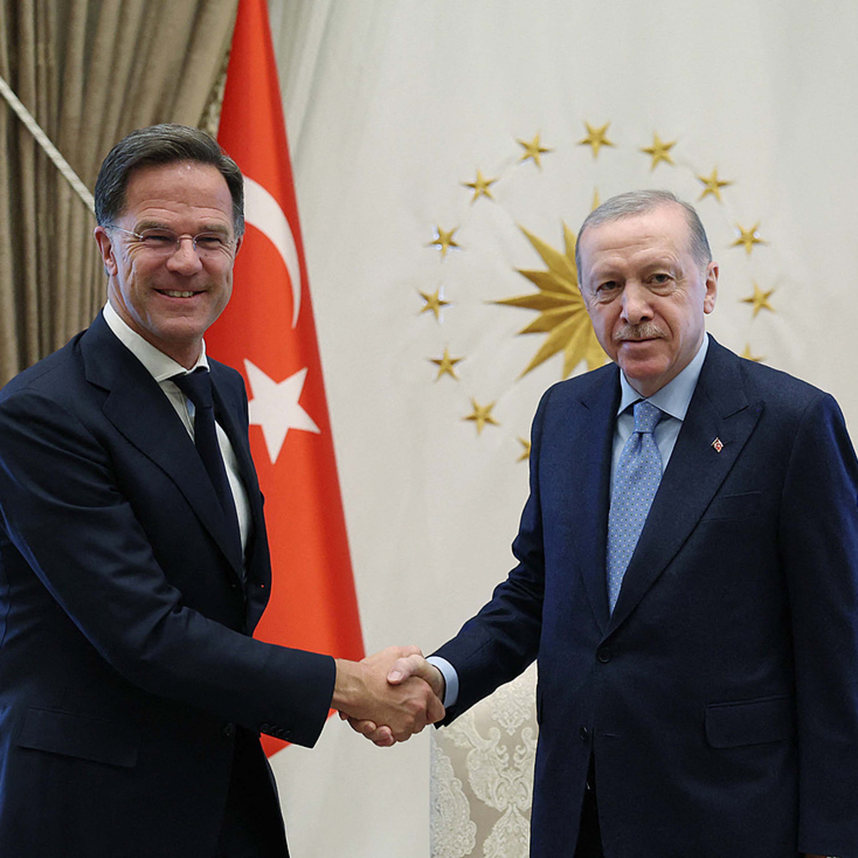 Erdogan meets NATO chief, reiterates support for Russia-Ukraine ceasefire