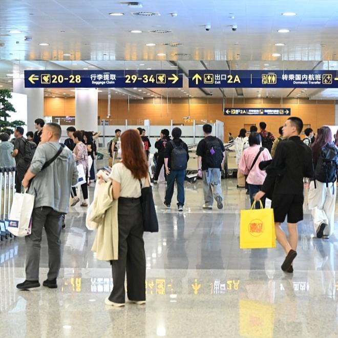 China sees 2.7-percent increase in cross-border trips during Dragon Boat Festival holiday