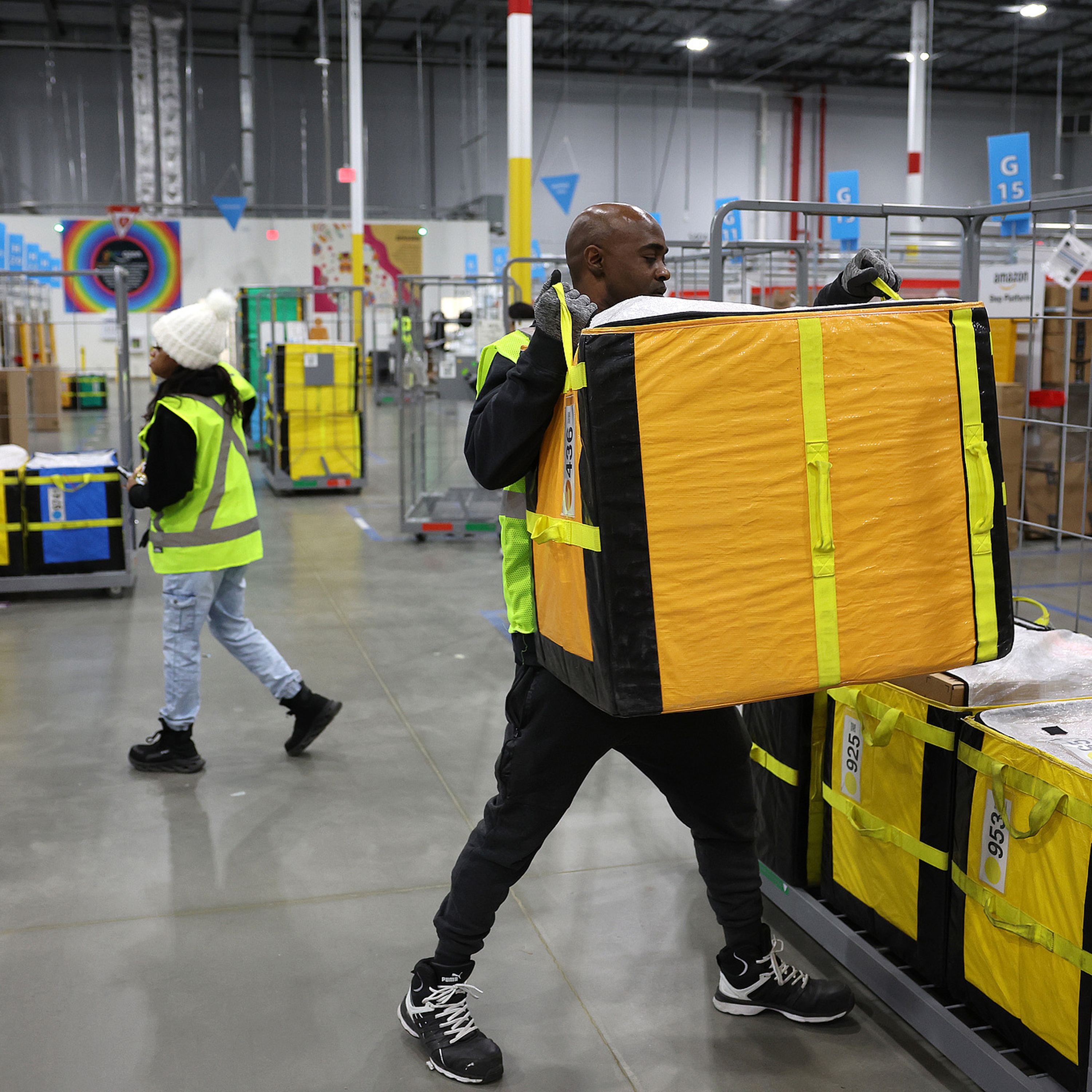 U.S. low-value package tariff exemption ends, raising costs