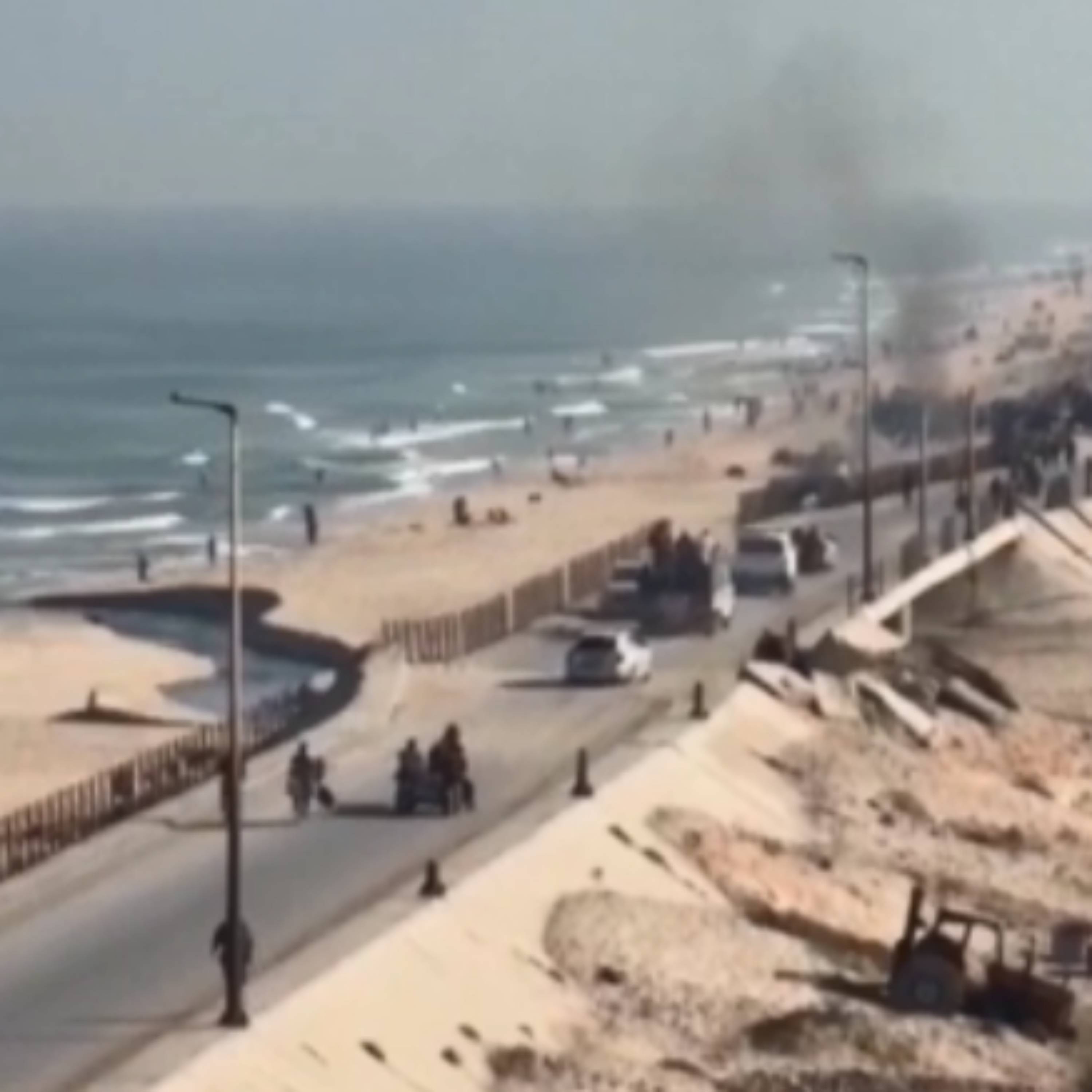 Egypt president says Gaza peace talks "progressing positively"
