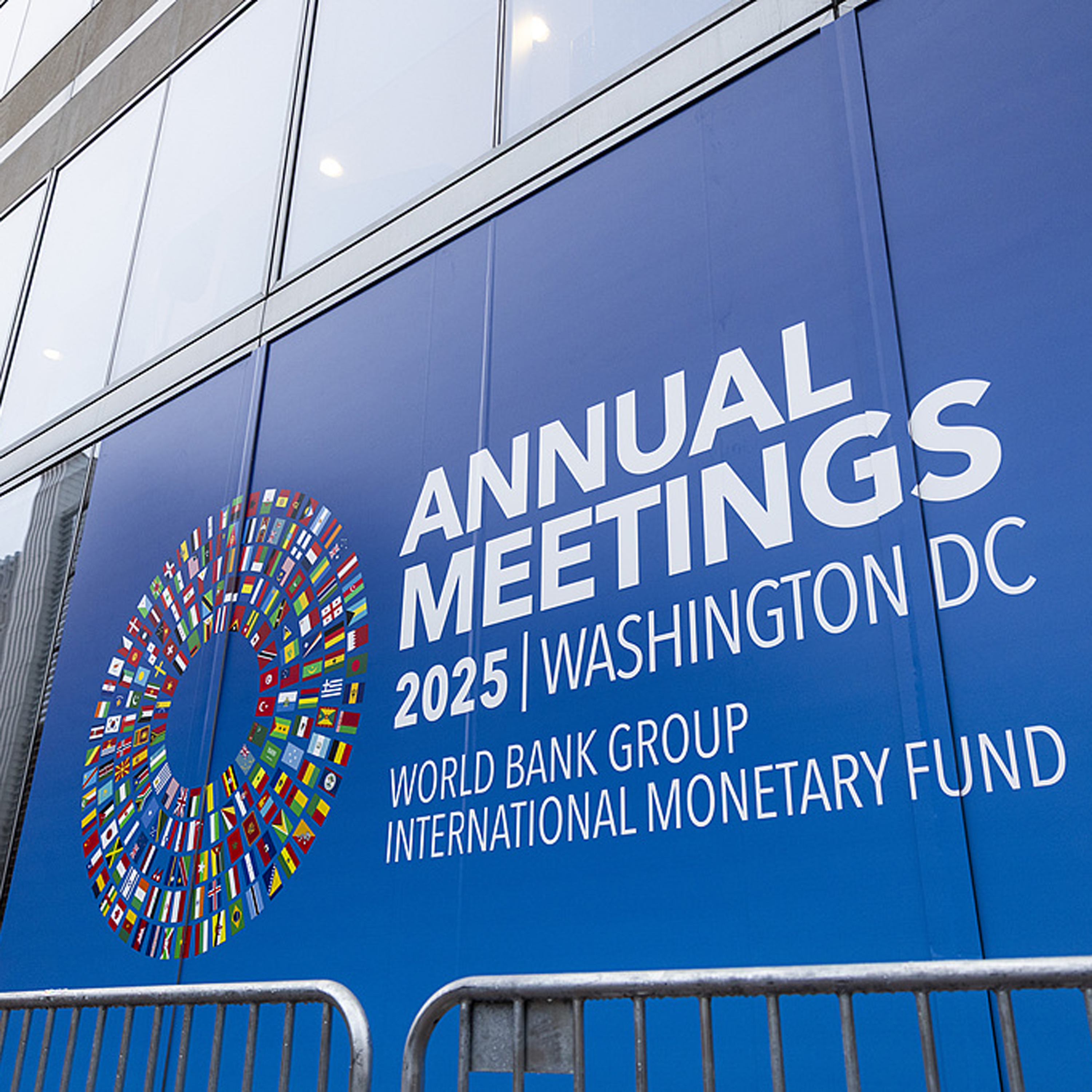 IMF raises global growth forecast to 3.2 percent in 2025
