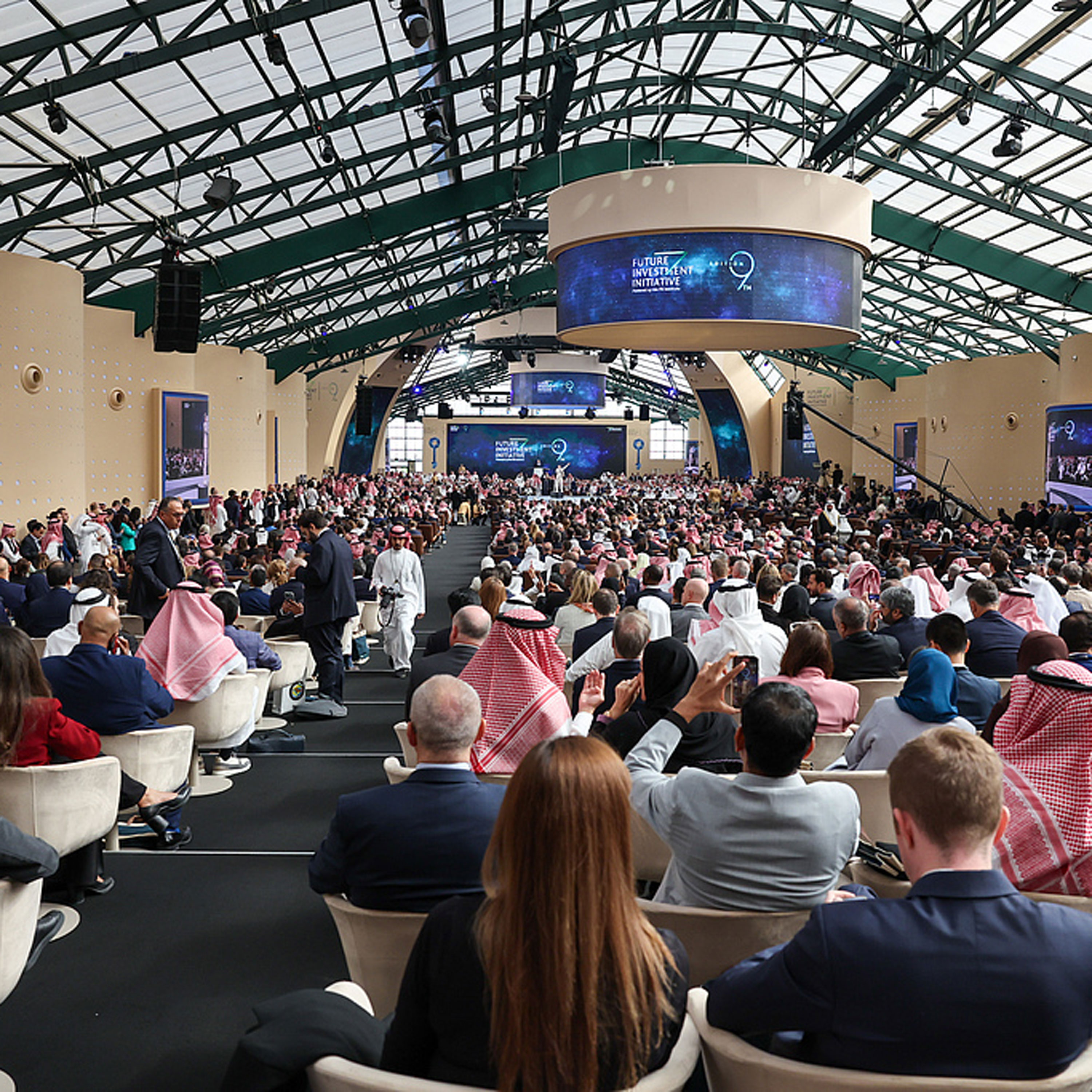 Chinese vice president calls for win-win cooperation, common prosperity at major forum