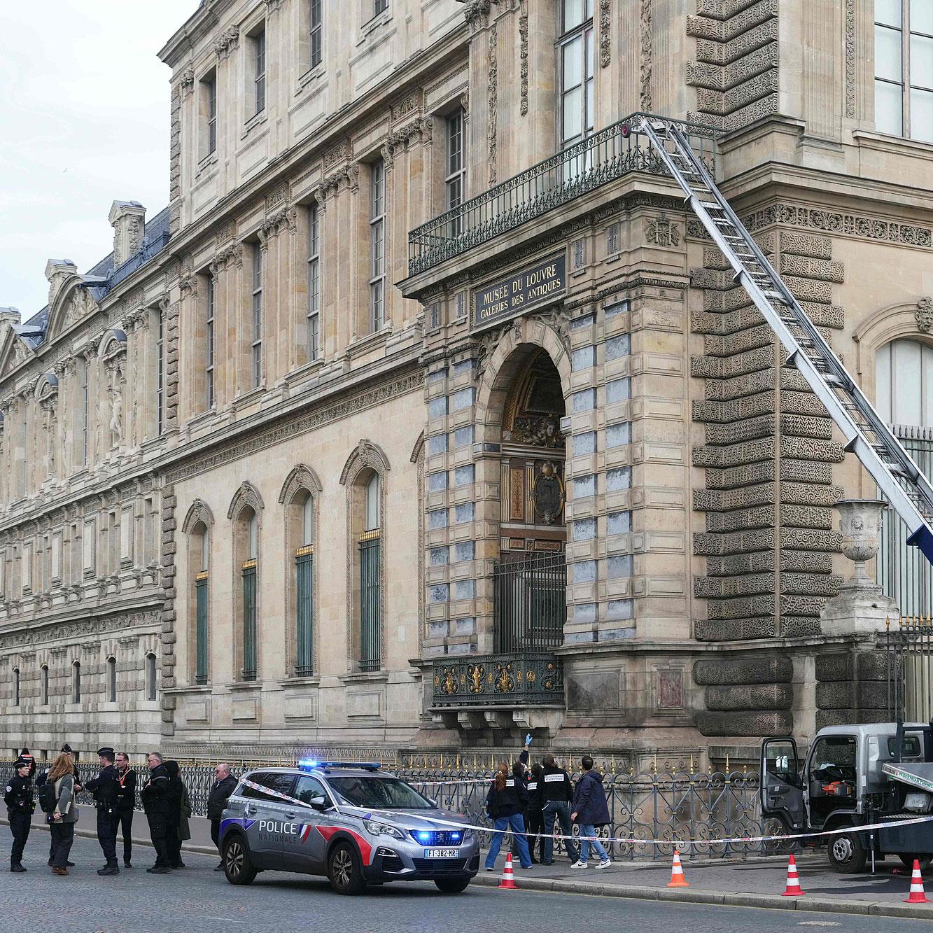 Two more suspects charged over Louvre heist
