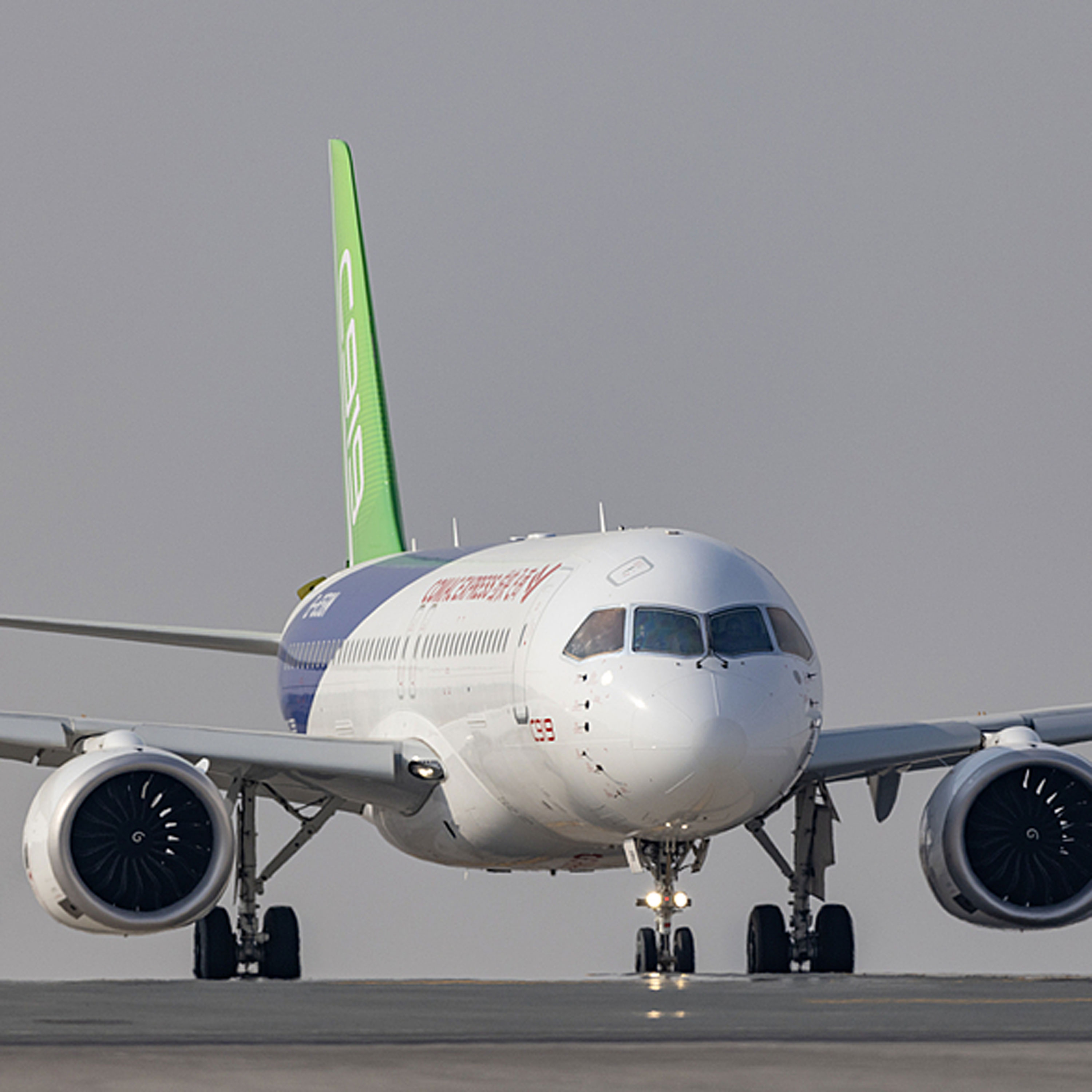 Dubai Airshow 2025 kicks off with China's C919 making Middle East debut