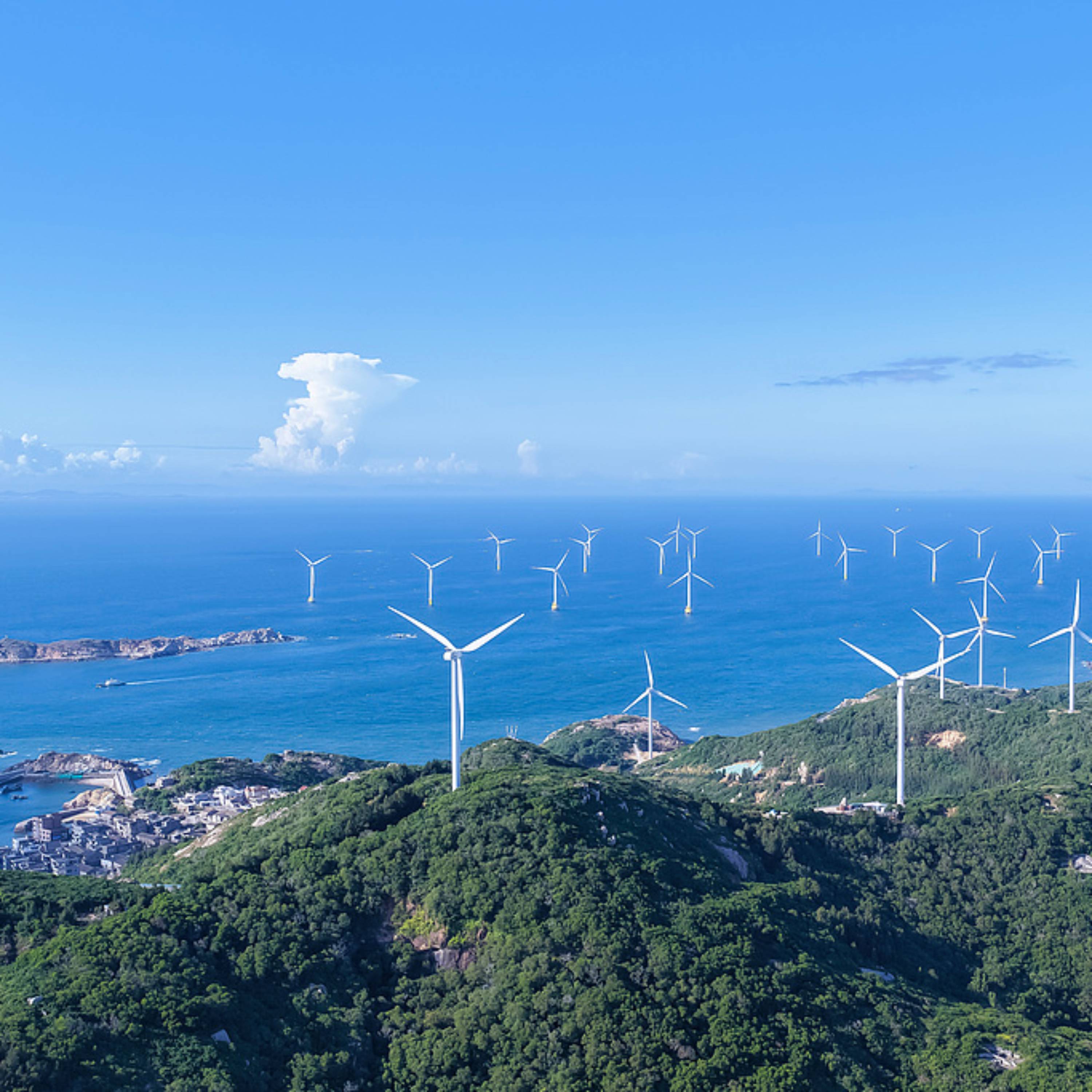 China maintains alert as U.S. ships transit Taiwan Strait