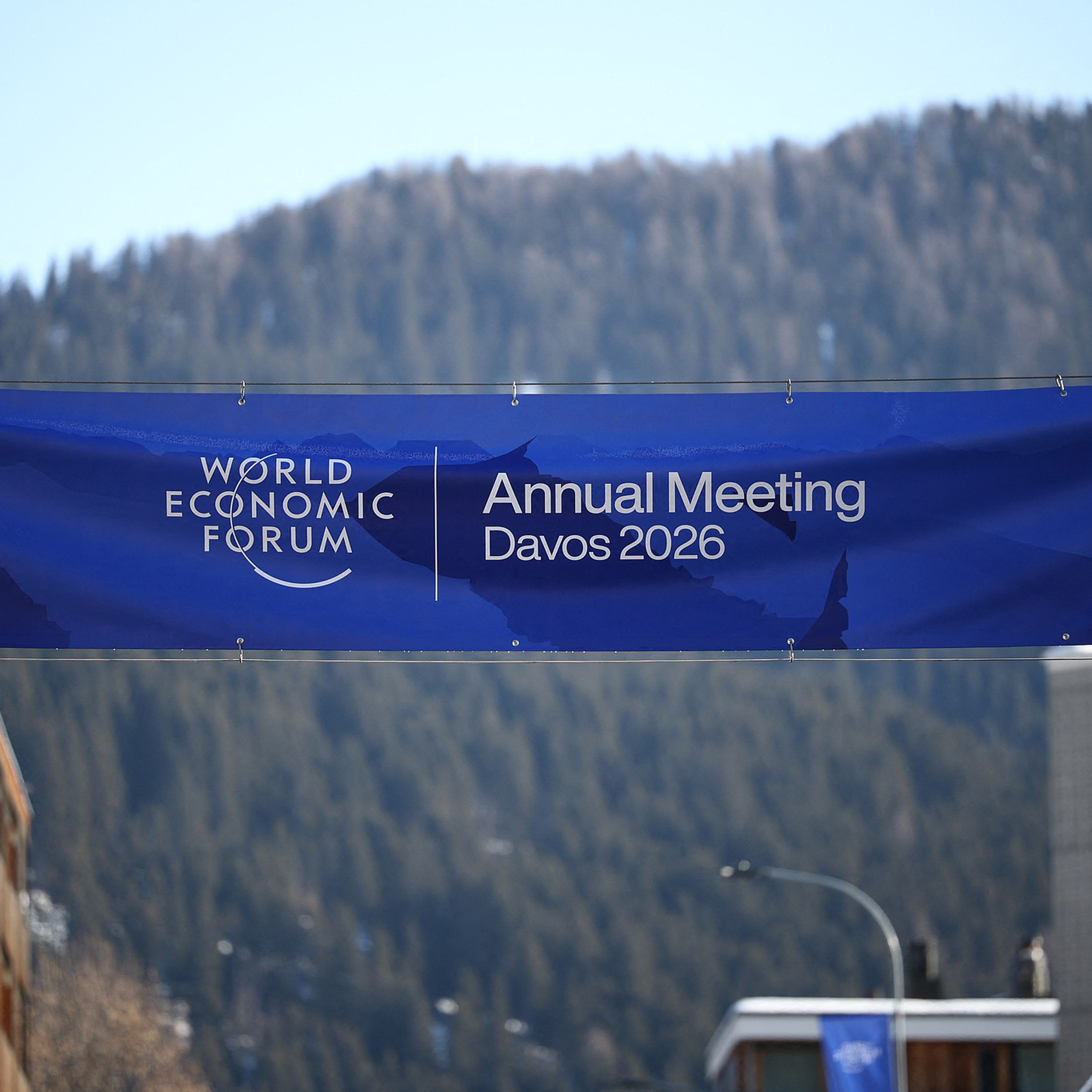 China firmly supports multilateralism, free trade: vice premier