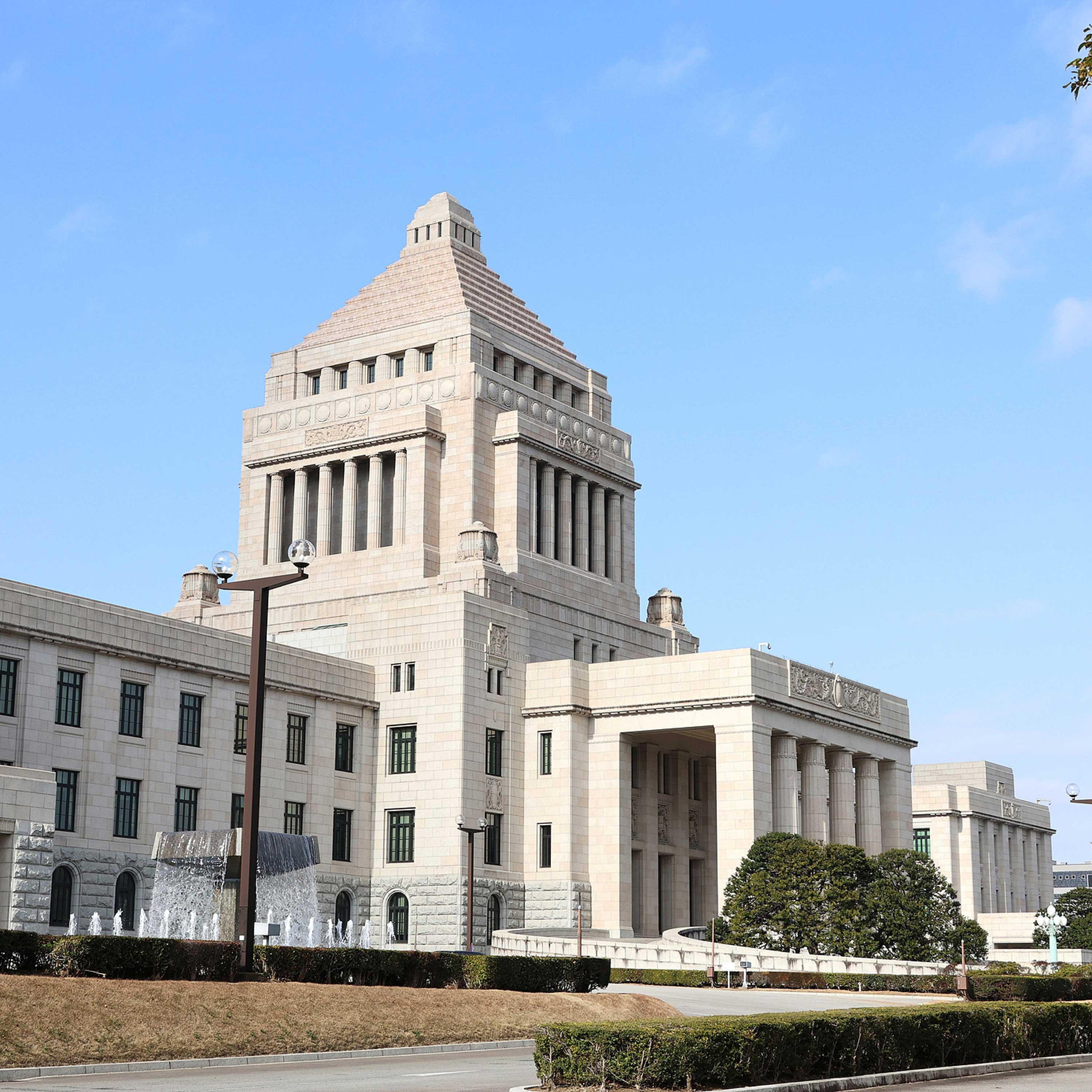 Japan's cabinet approves decision to dissolve lower house