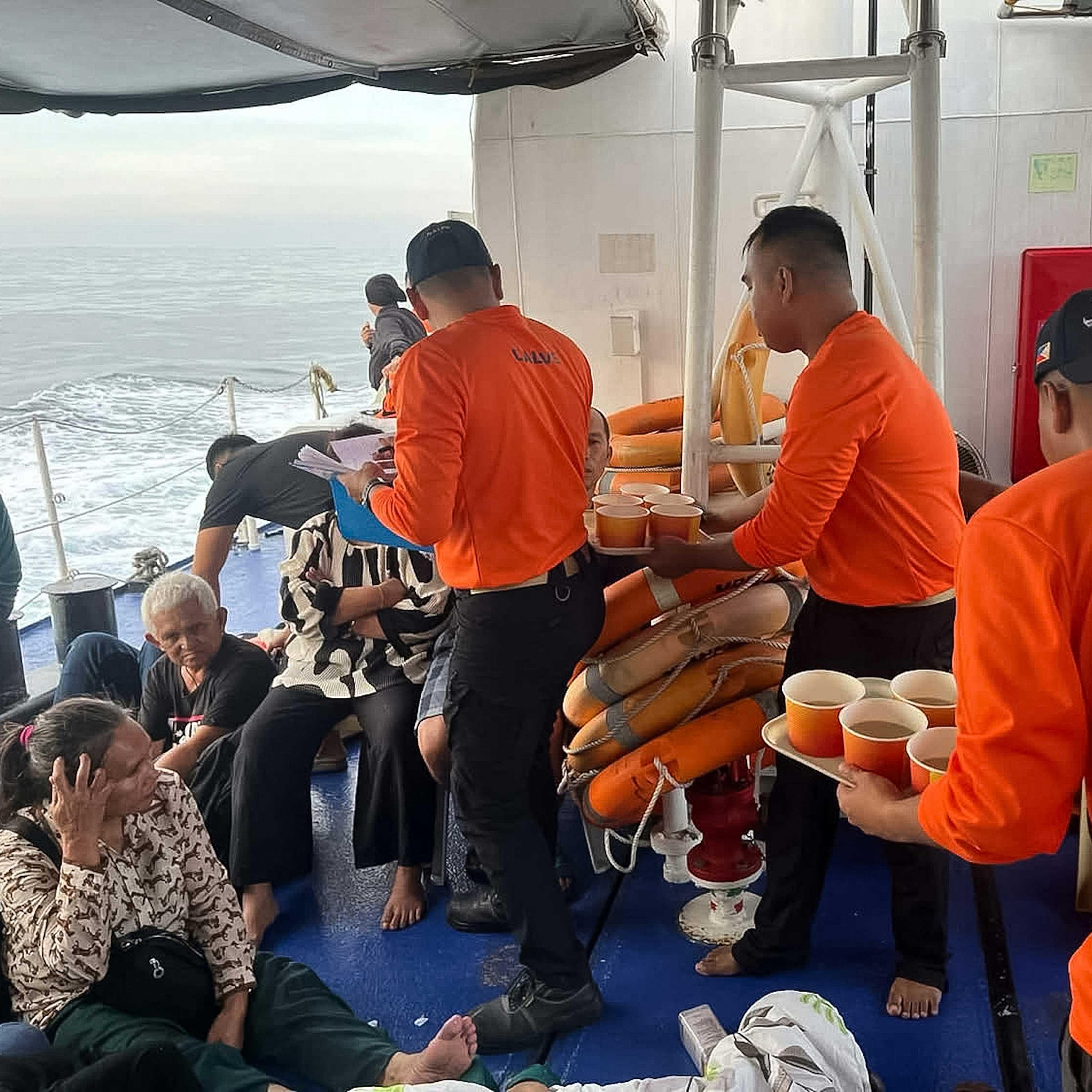 At least 15 dead after ferry carrying over 300 people sinks in S. Philippines