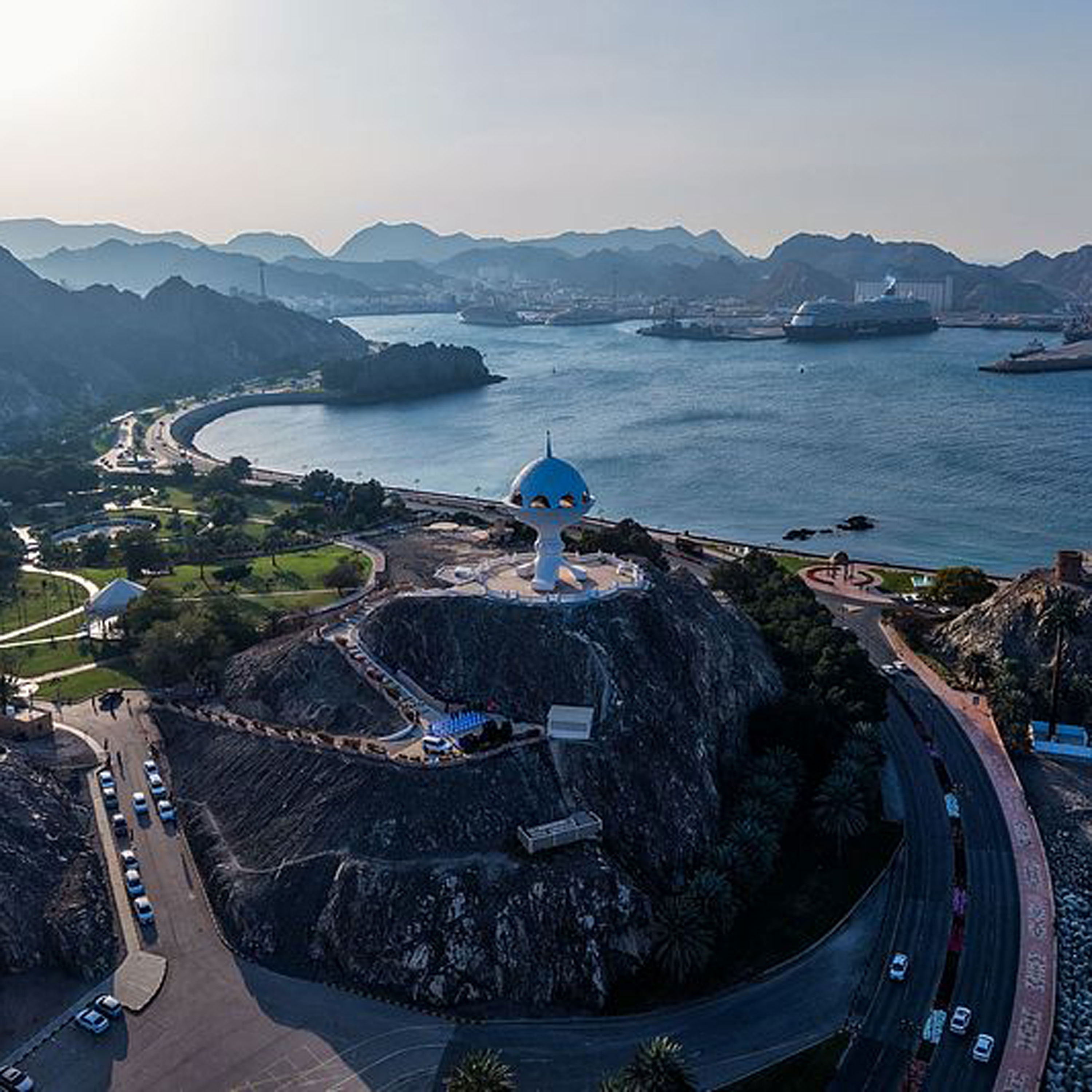 U.S., Iranian delegations hold nuclear talks in Oman