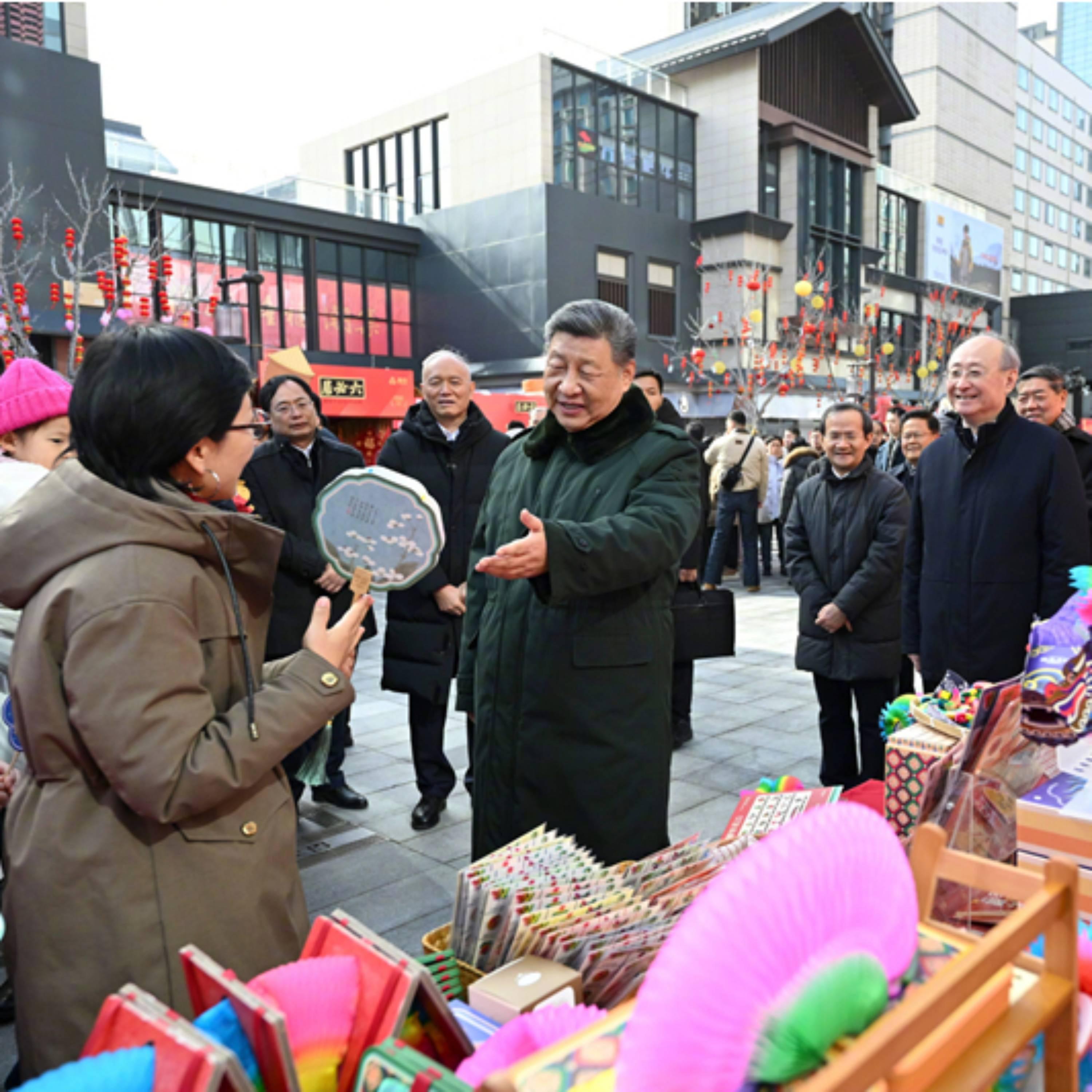 Xi Jinping visits people in Beijing ahead of Spring Festival