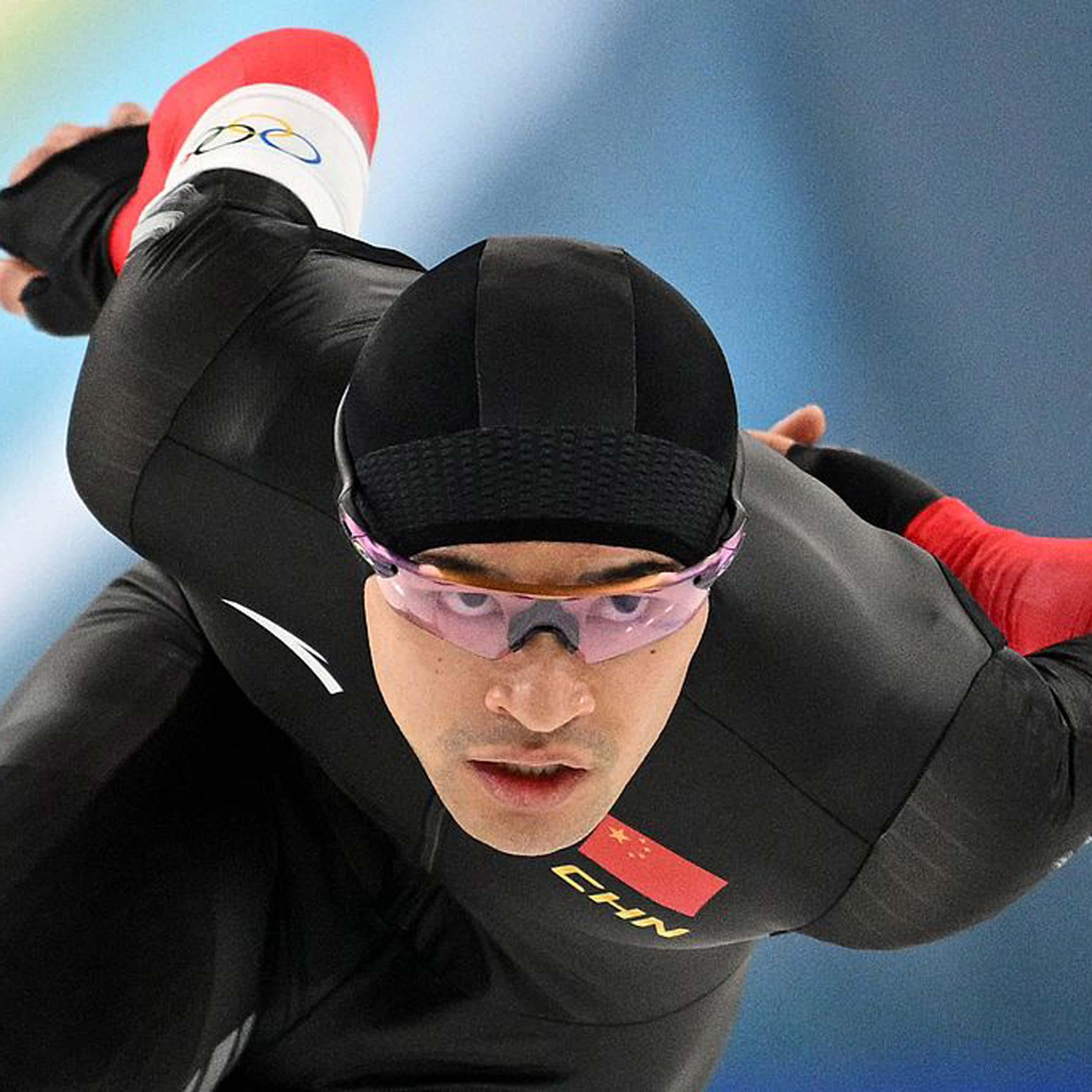 China's Ning wins 1,500-meter speed skating with Olympic record
